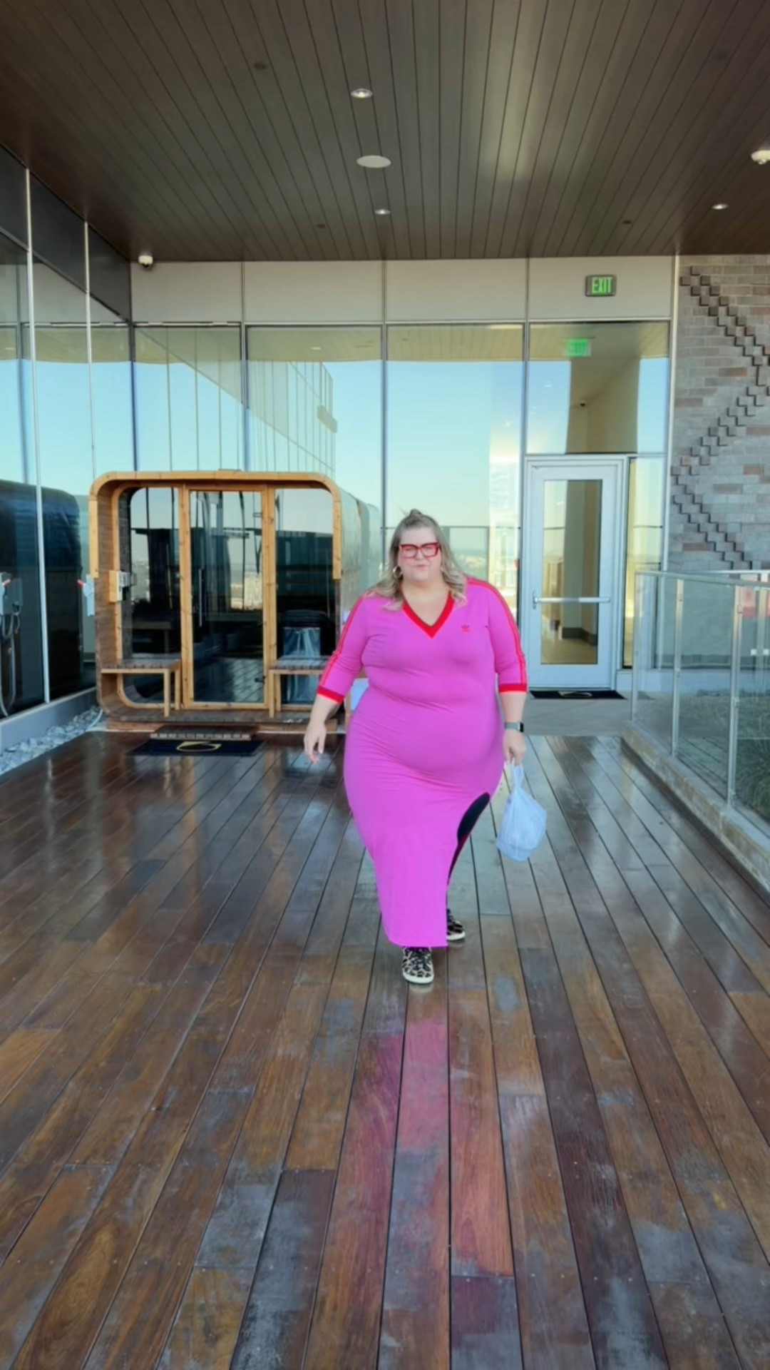 Living a pink moment when I ran to get lunch  

#LTKPlusSize #LTKItBag #LTKStyleTip