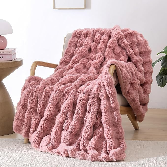 Faux Rabbit Fur Throw for Couch - Old Pink Bubble Blanket 50"x60" | Fluffy Plush Fuzzy Throw for ... | Amazon (US)