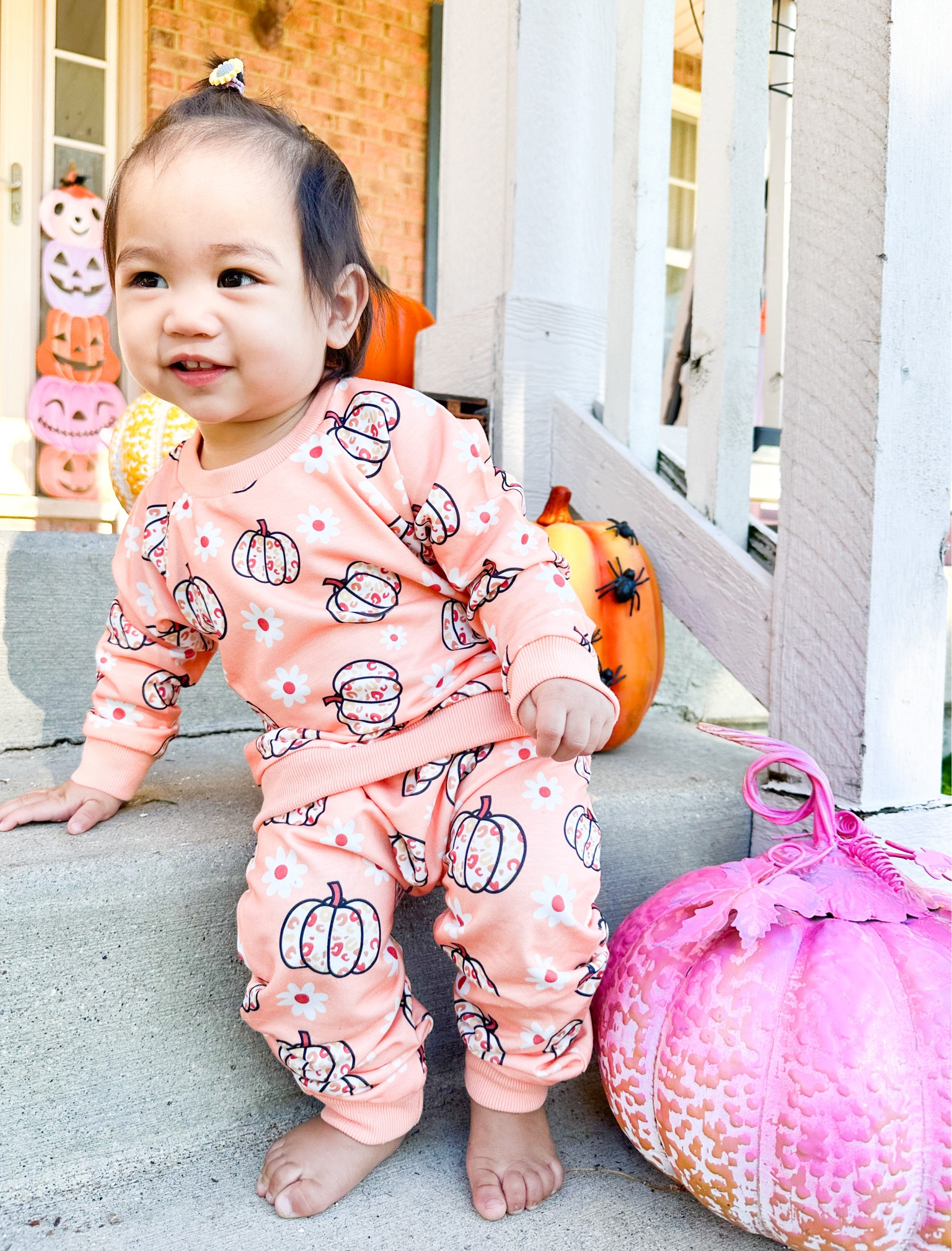 How cute is this joggers swt under $10 and so many prints to choose from 🤗

#LTKbaby #LTKSeasonal #LTKFind