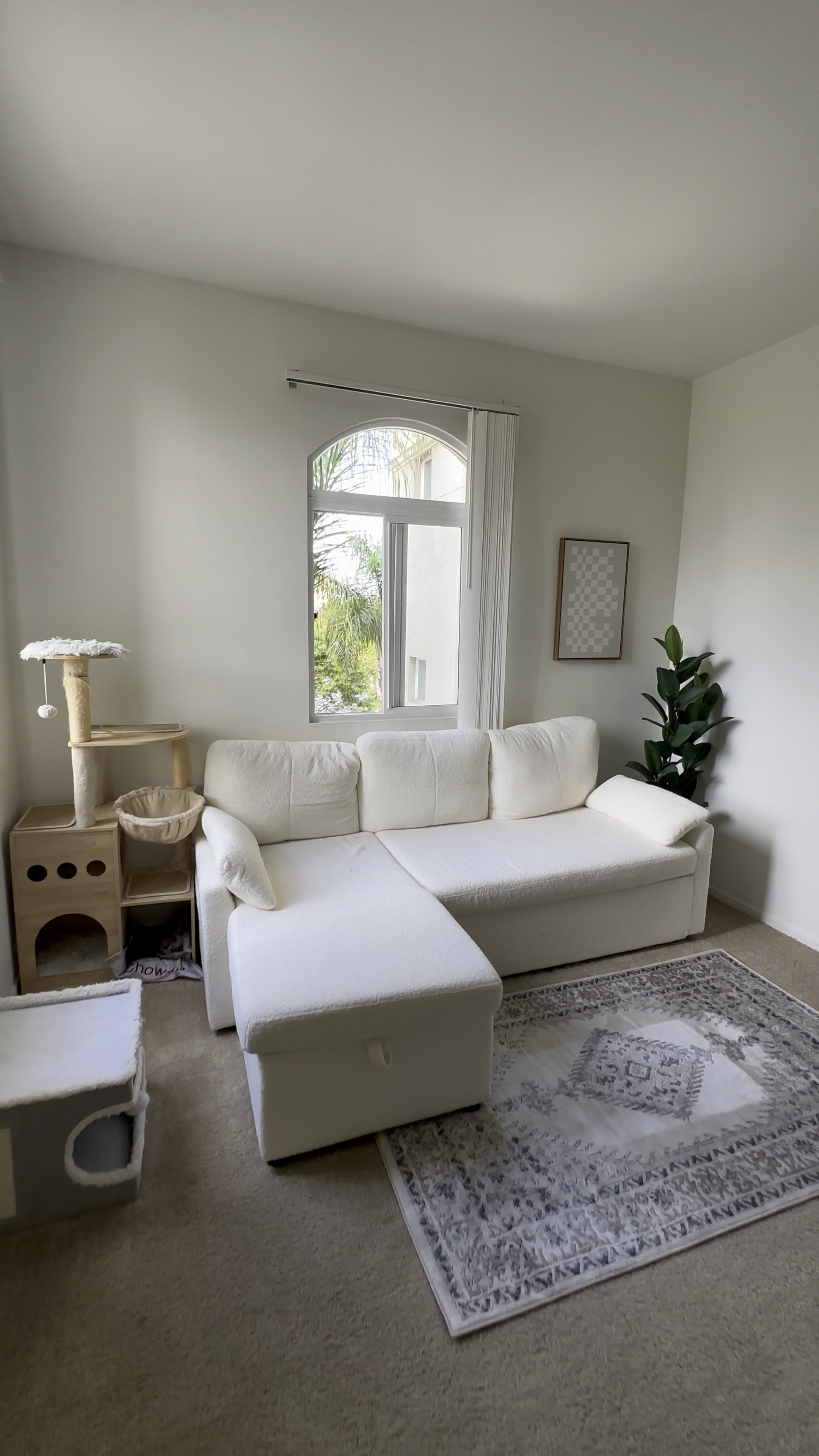 Office tour! 🤍🥰

#LTKStyleTip #LTKVideo #LTKHome