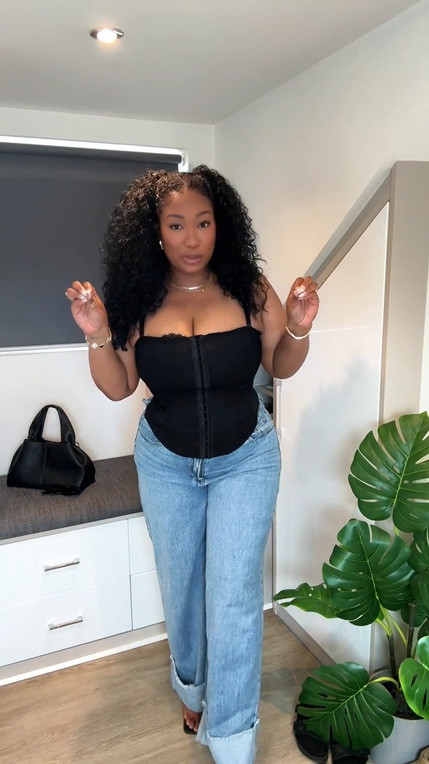 Jeans and a cute top 🦋

#LTKPlusSize #LTKMidsize #LTKootd