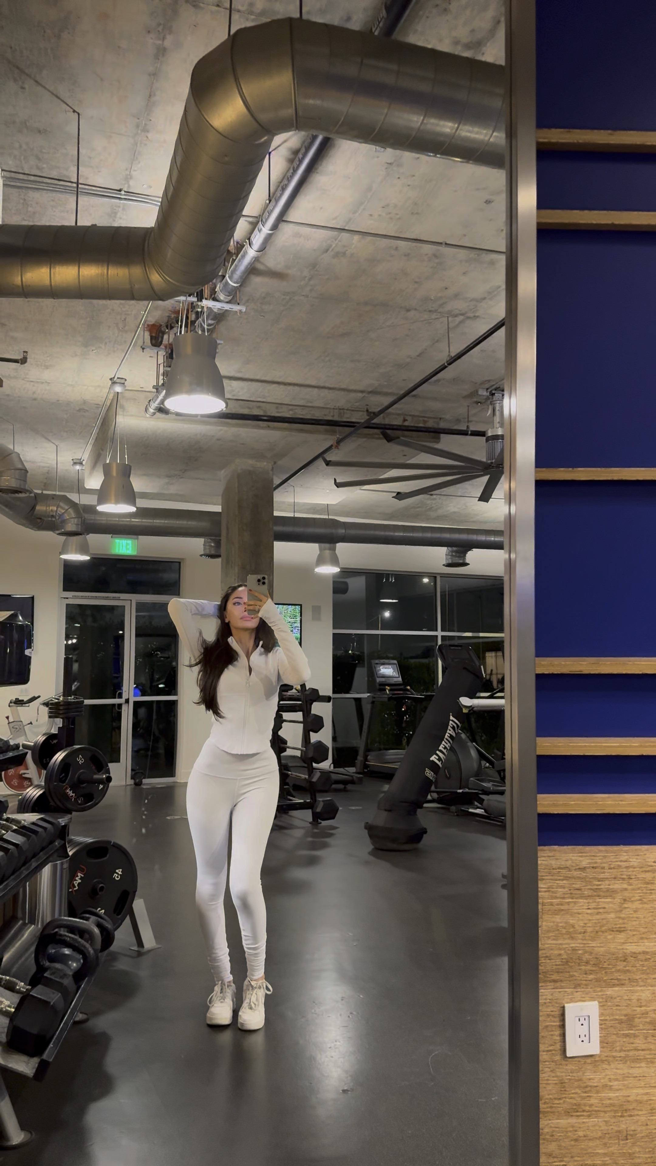 Alo yoga white workout set 🤍 #workoutoutfit #aloyoga

#LTKOver40 #LTKActive #LTKStyleTip