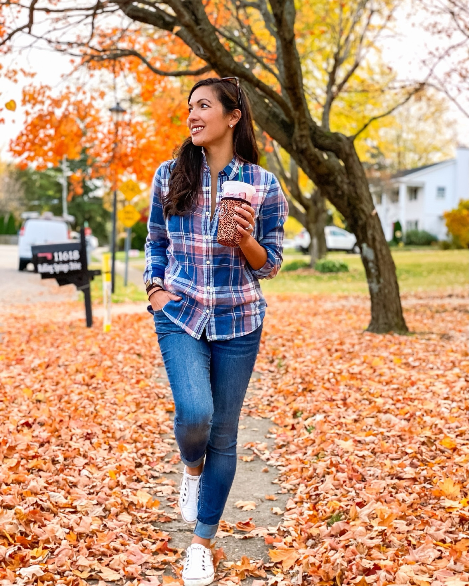 Have you heard? @flagandanthemco is having their Fall Favorites Sale going on right now 🙌🏼 get your favorite looks for just $49 (no code needed) like this Laurel Vintage washed shirt. 

You know I love my plaid and flannels and nobody does it quite like Flag and Anthem. 

Code FA-JOSIE20 to save an extra 20% 🫶🏼

#flagandanthem #flagandanthemcrew #fallsale #fallootd #40somethingmom