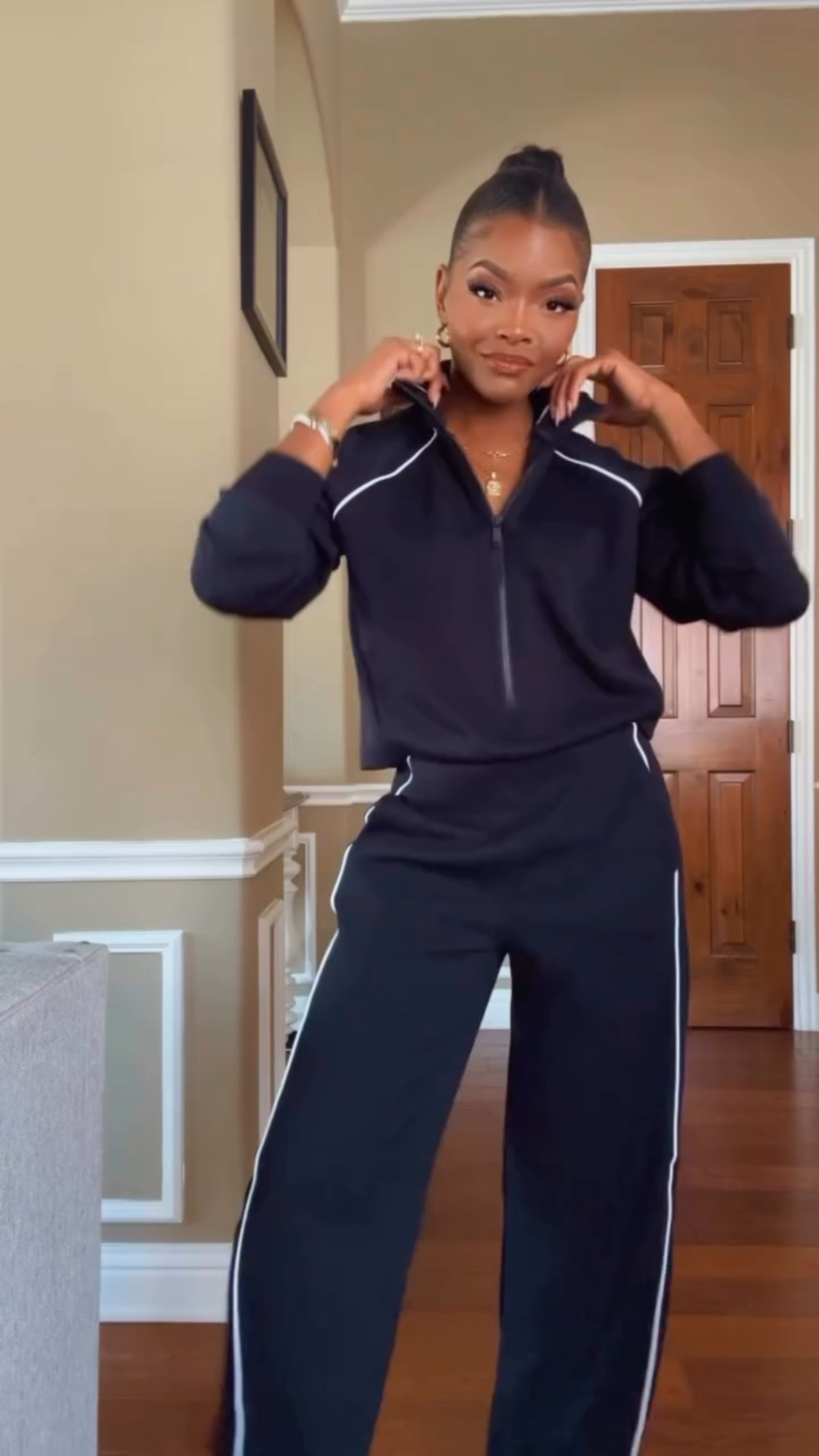 Light as air. Stretchy. Viral for a reason 👀 Who needs the link? 🖤⬇️

#falloutfit #outfitinspo #spanx #spanxpartner #spanxstyle #ltk #pique #styleinspo