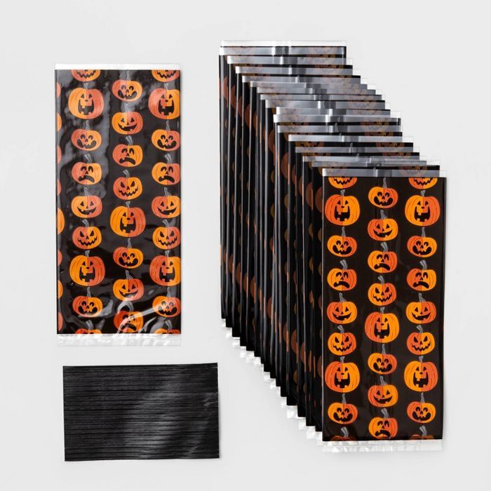 20ct Plastic Scattered Pumpkins Treat Bag - Hyde & EEK! Boutique™ | Target