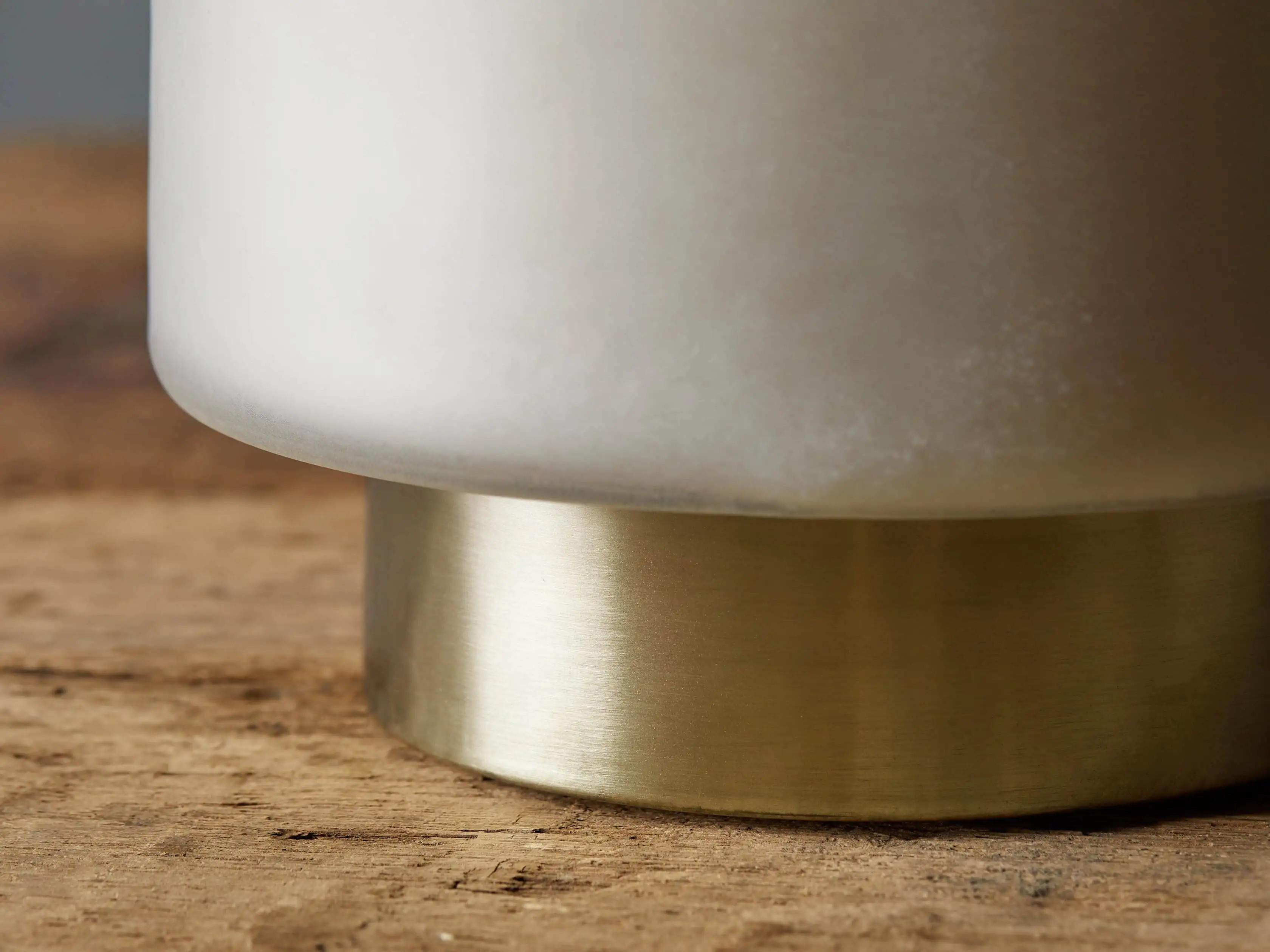 Retreat Tobacco Amber Candle | Arhaus