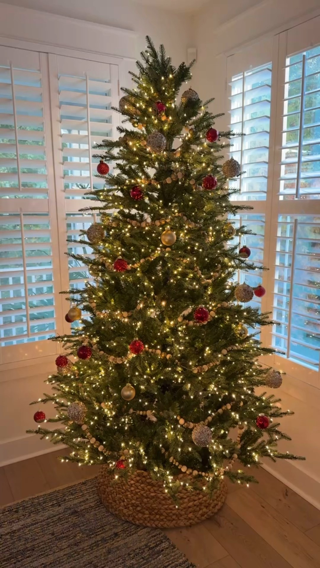 Viral tree!!!!

#LTKSeasonal #LTKHoliday