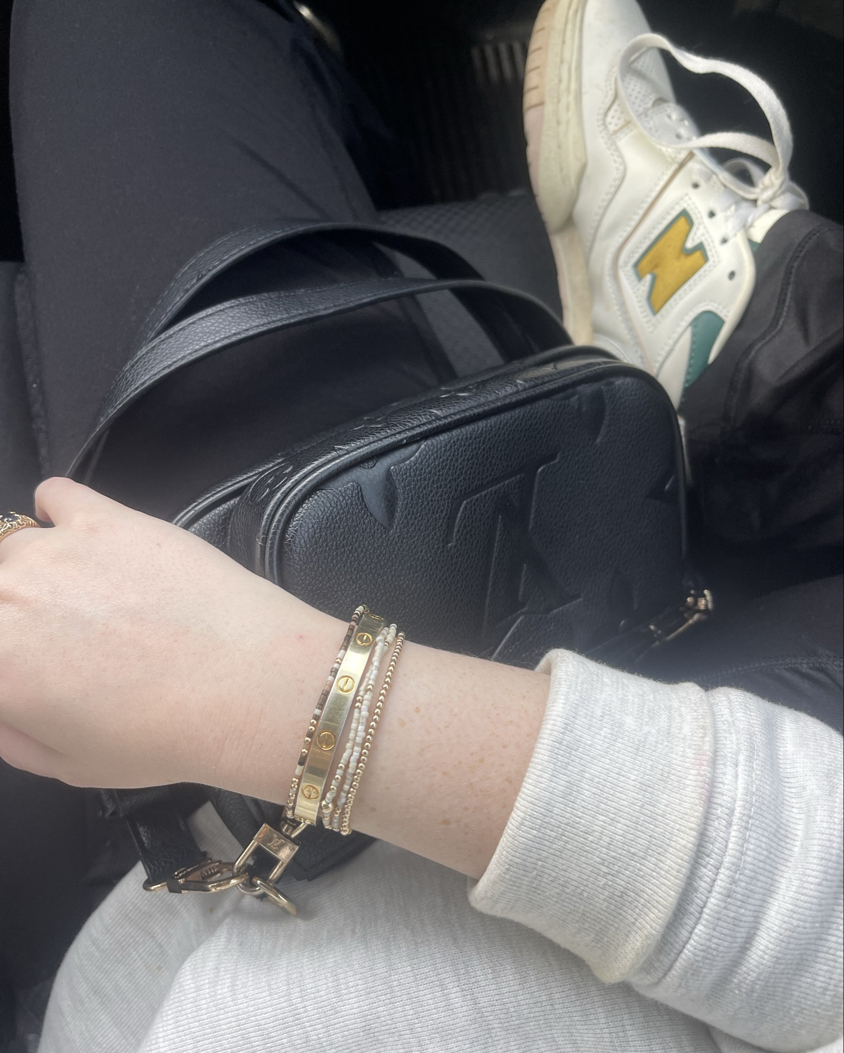 Love the accessories with this outfit idea

Sneakers outfit, yoga pants, sweatshirt outfit 

#LTKHoliday #LTKCyberWeek #LTKActive