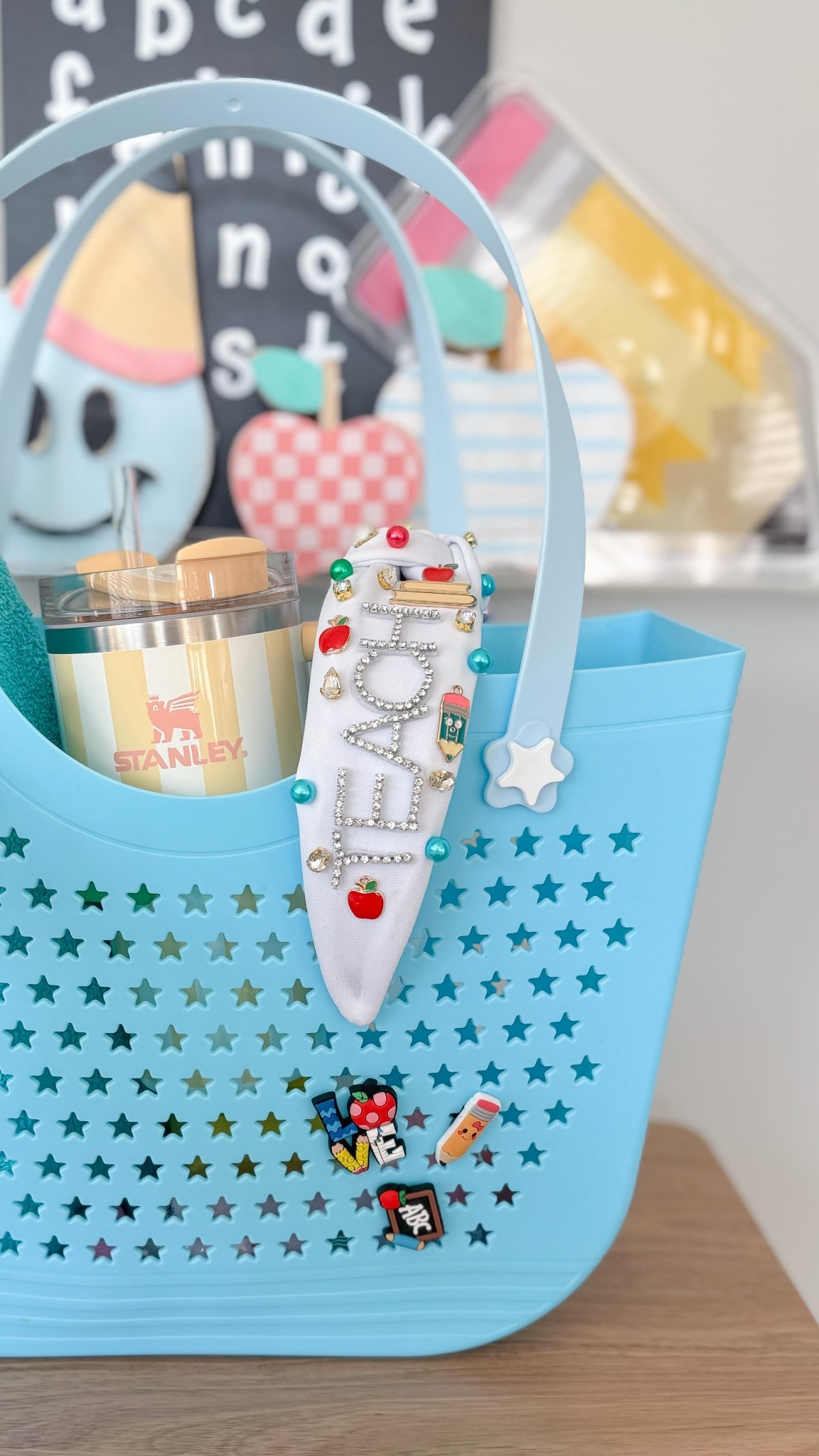 ☀️ Teacher Gift Idea - Summer Bag! ☀️

SHARE and SAVE this for Teacher Appreciation Week, or even an end-of-year gift for your child’s teacher!

Grab this $3 tote from the @target Bullseye Section, add some teacher charms and fill the bag with some summer essentials like a towel, sunscreen, cup & yummy beverage!
You can even add your current favorite book for them to read!

#LTKGiftGuide #LTKFindsUnder50 #LTKSeasonal