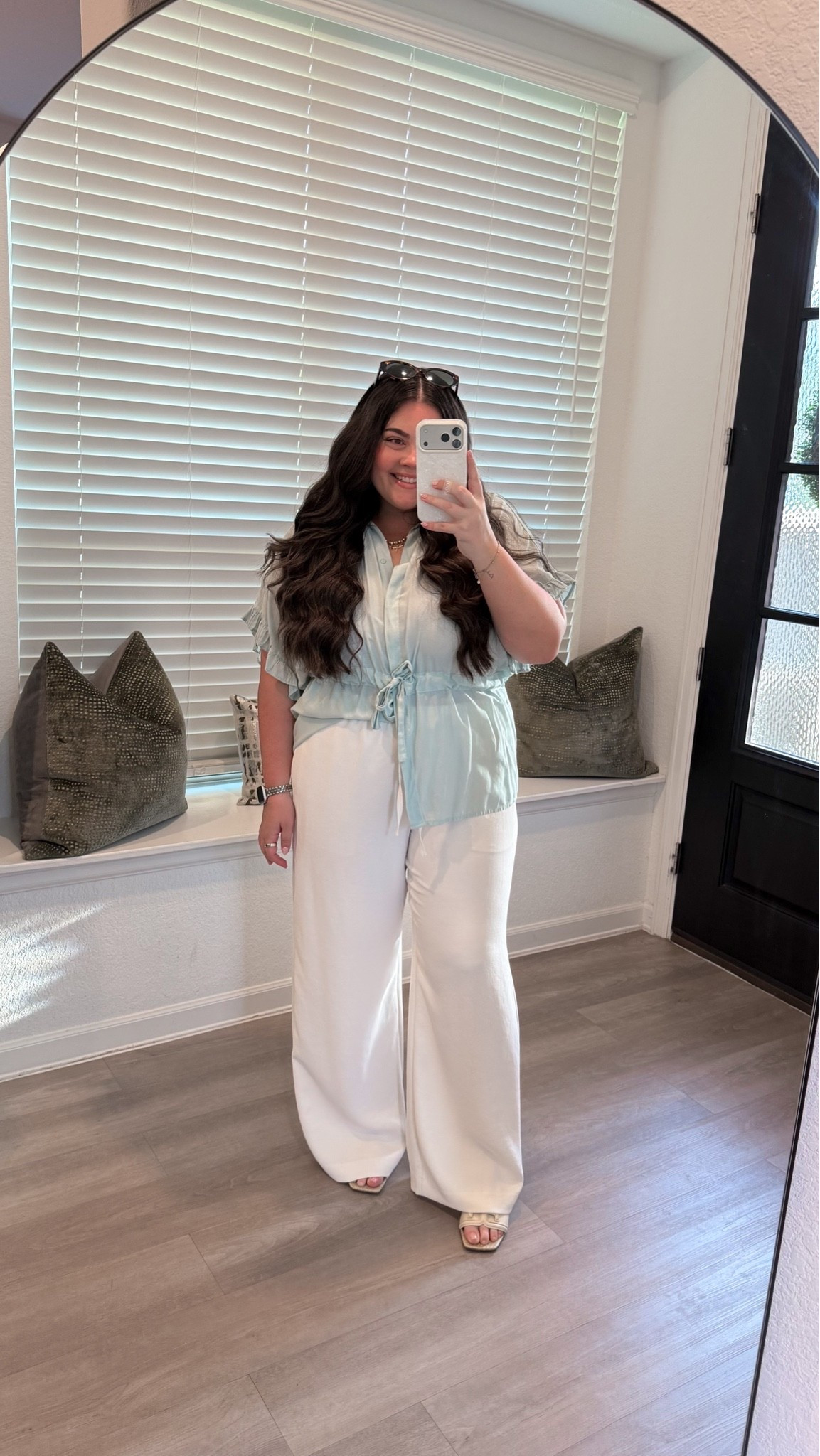 White pants. Workwear outfit. Aritzia pants. No wrinkle pants. Workwear OOTD. work OOTD.

#LTKdayinmylife #LTKgrwm #LTKWorkwear