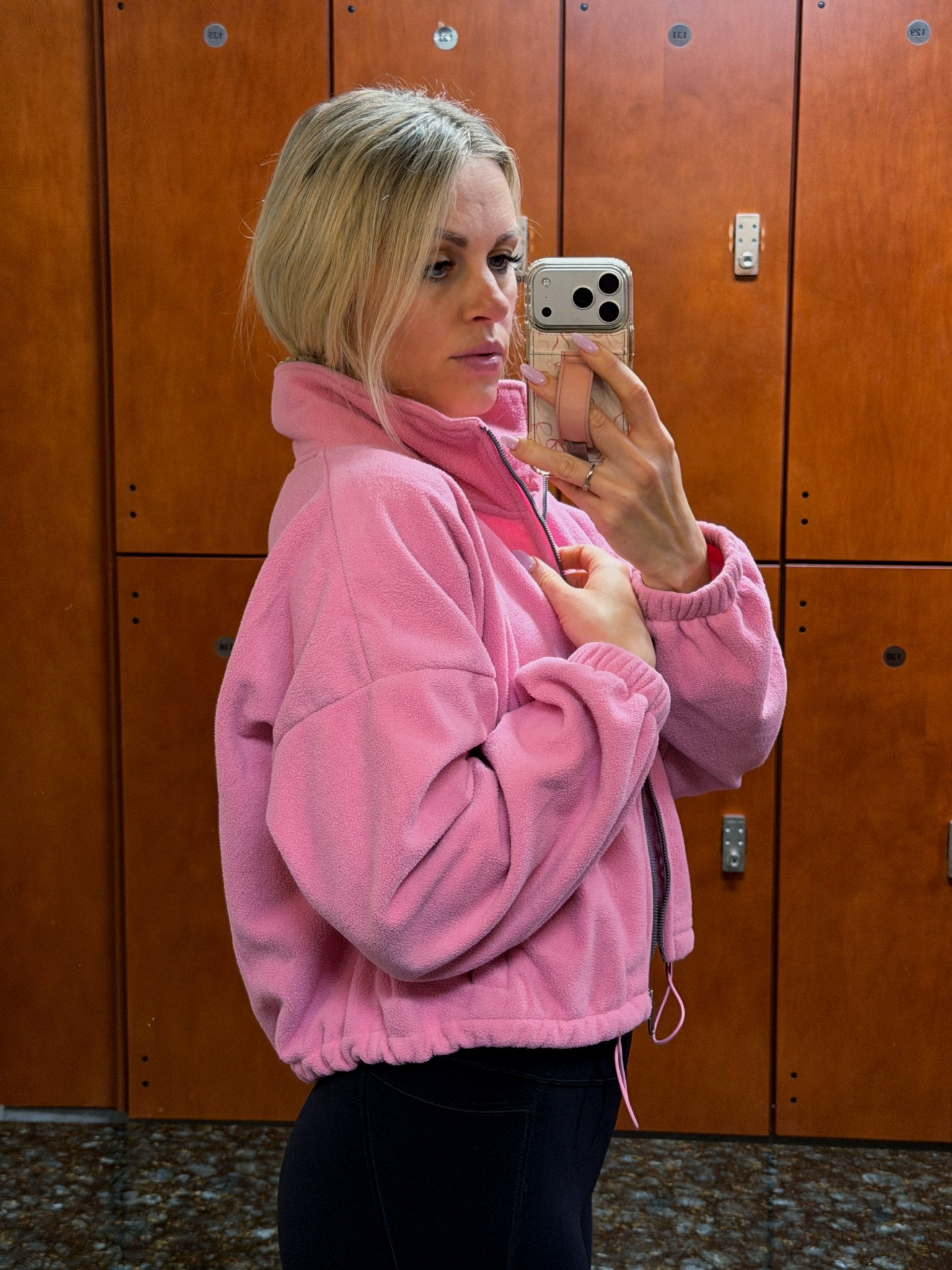 Love this lil sweater 

#LTKActive #LTKootd #LTKfitnessgoals
