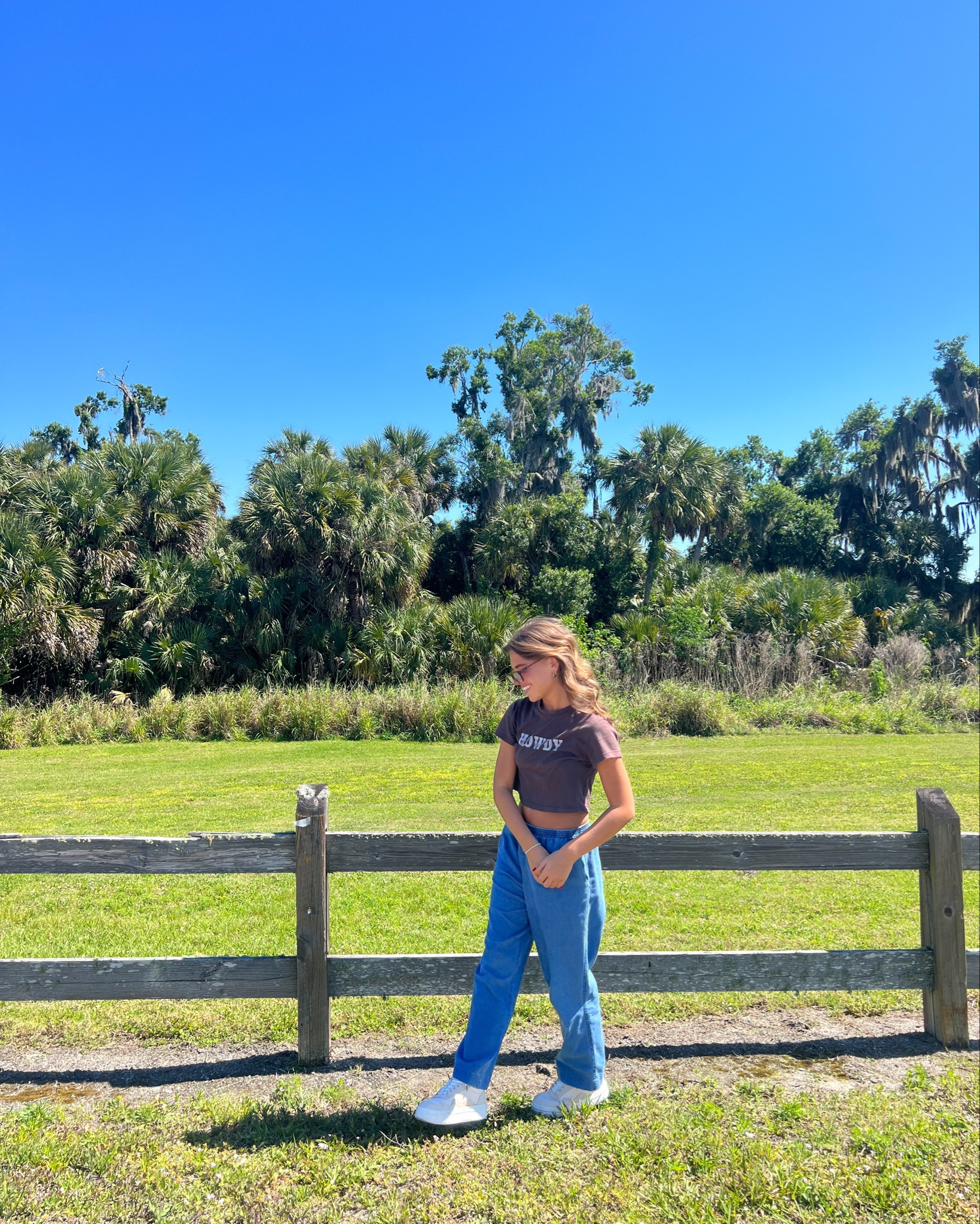 I absolutely love thrifting! I thrifted these pants, the brand is alfred Dunner, and this baby tee is an older vintage collection at Aeropostale. Linked what I could and some similar pieces! 