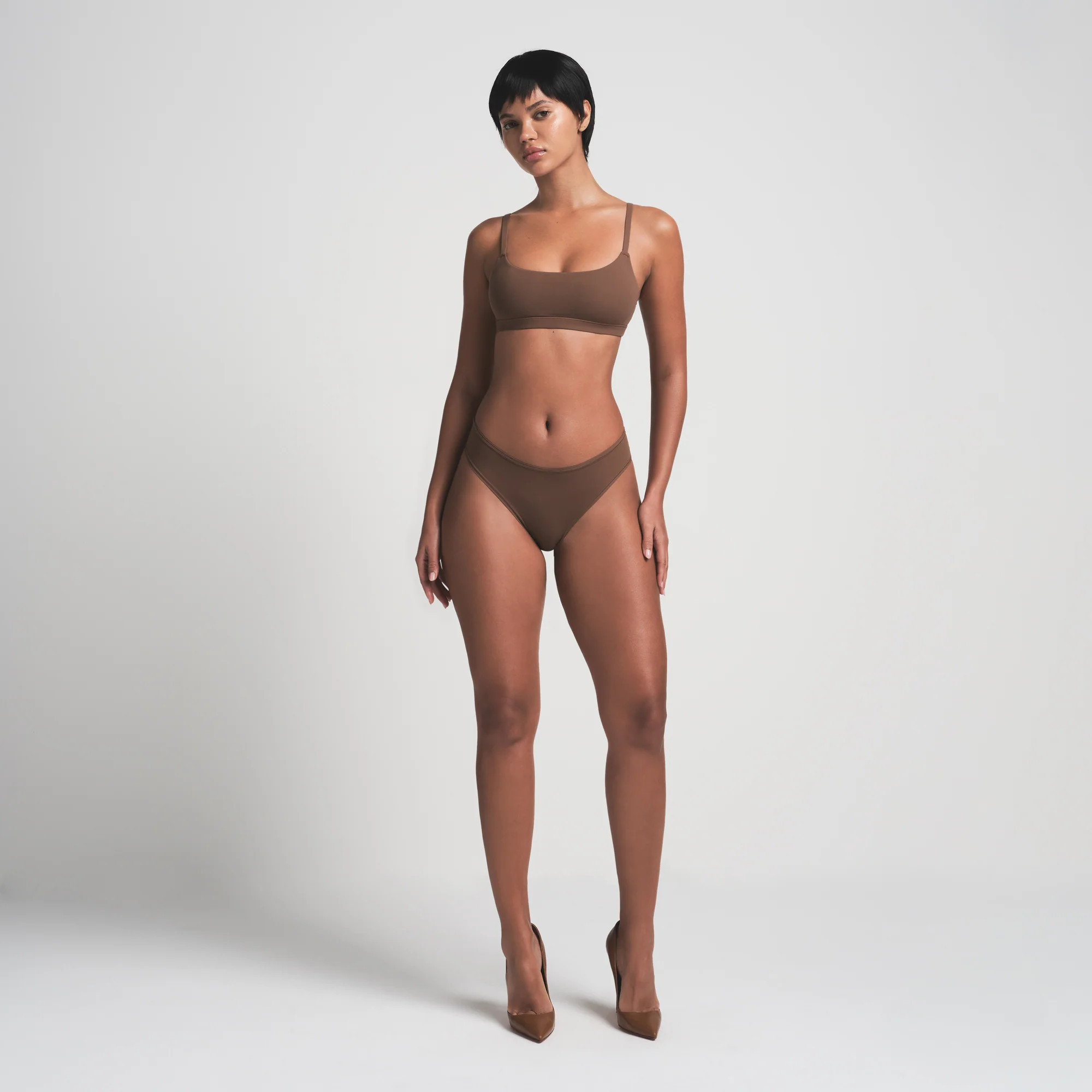 SKIMS Scoop Bralette | Medium Neutral | Small | Fits Everybody | SKIMS (US)