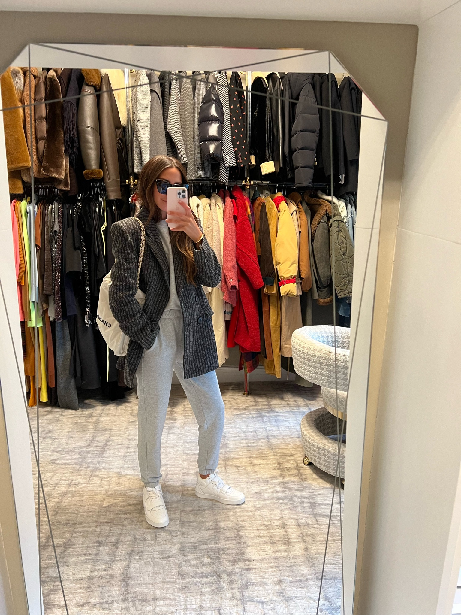 How to style SN’s heather gray crewneck and sweatpants 

Shoes are Celine - linked similar 🤍

#LTKSeasonal #LTKshoecrush #LTKstyletip