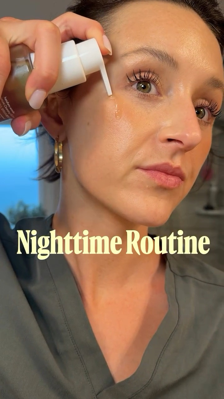 A little extra night routine -
Adding on a gel mask to boost my skin! 

1. Double cleanse @haruharuwonder_us_official 
2. @vtcosmetics_global Reedle shot (helps product absorption) 
3. @prmr.global sheet mask 
4. Toners @dermaline_global + @anua_global 
5. Retinol RX 
6. @rocskincare Retinol Serum Stick for body 
7. @haruharuwonder_us_official eye cream 
8. @kiehls Ultra Facial Cream 
9. @nulastin Lash Serum 

#nighttimeroutine #nightskincare #skincare #kiehls #antiagingskincare