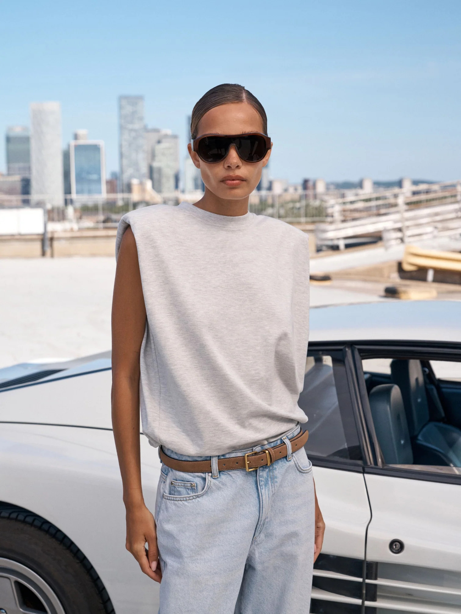 SLEEVELESS SHOULDER PAD T-SHIRT - GREY MARL | The Couture Club