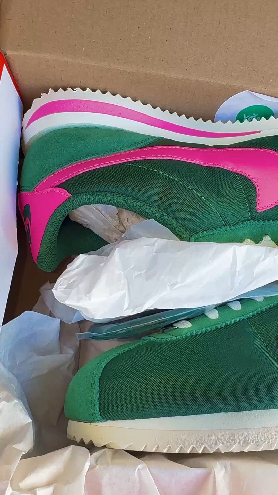 💌Sneaker Head💌

My siblings have done so much better selecting me gifts. In love & can’t wait to rock. I’m thinking would be perfect with distressed jeans & graphic tshirt.

#LTKgrwm