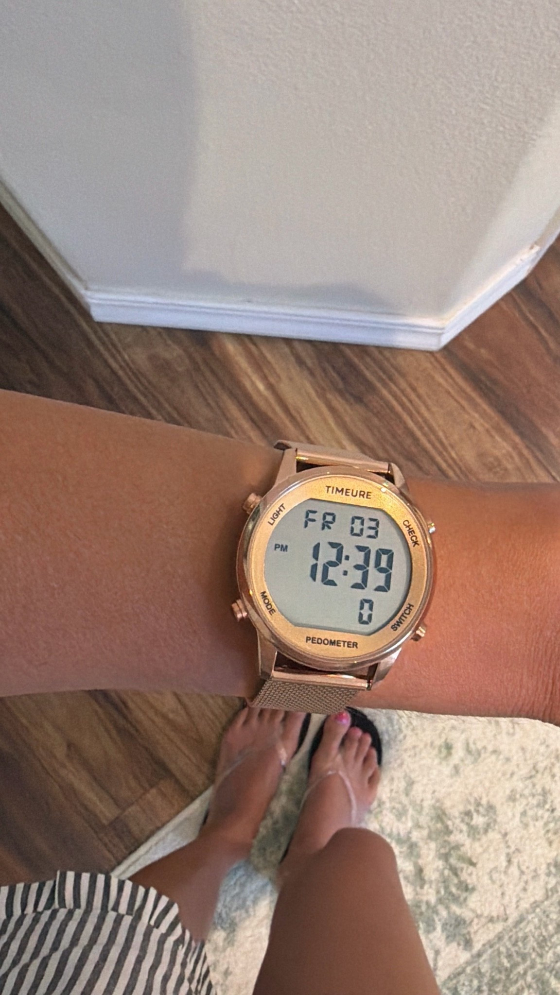 One of my favorite recent finds! ⌚️🤎

I spotted this watch on @maddiepriorhullstyling and immediately understood the hype.

✔️ Step tracker
✔️ Alarm
✔️ Date + time
✔️ No charging required
✔️ Adjustable band (no tools needed!)

I’m wearing the rose gold, and it’s quickly become my everyday accessory. Shop it and the rest of my outfit through the link below!