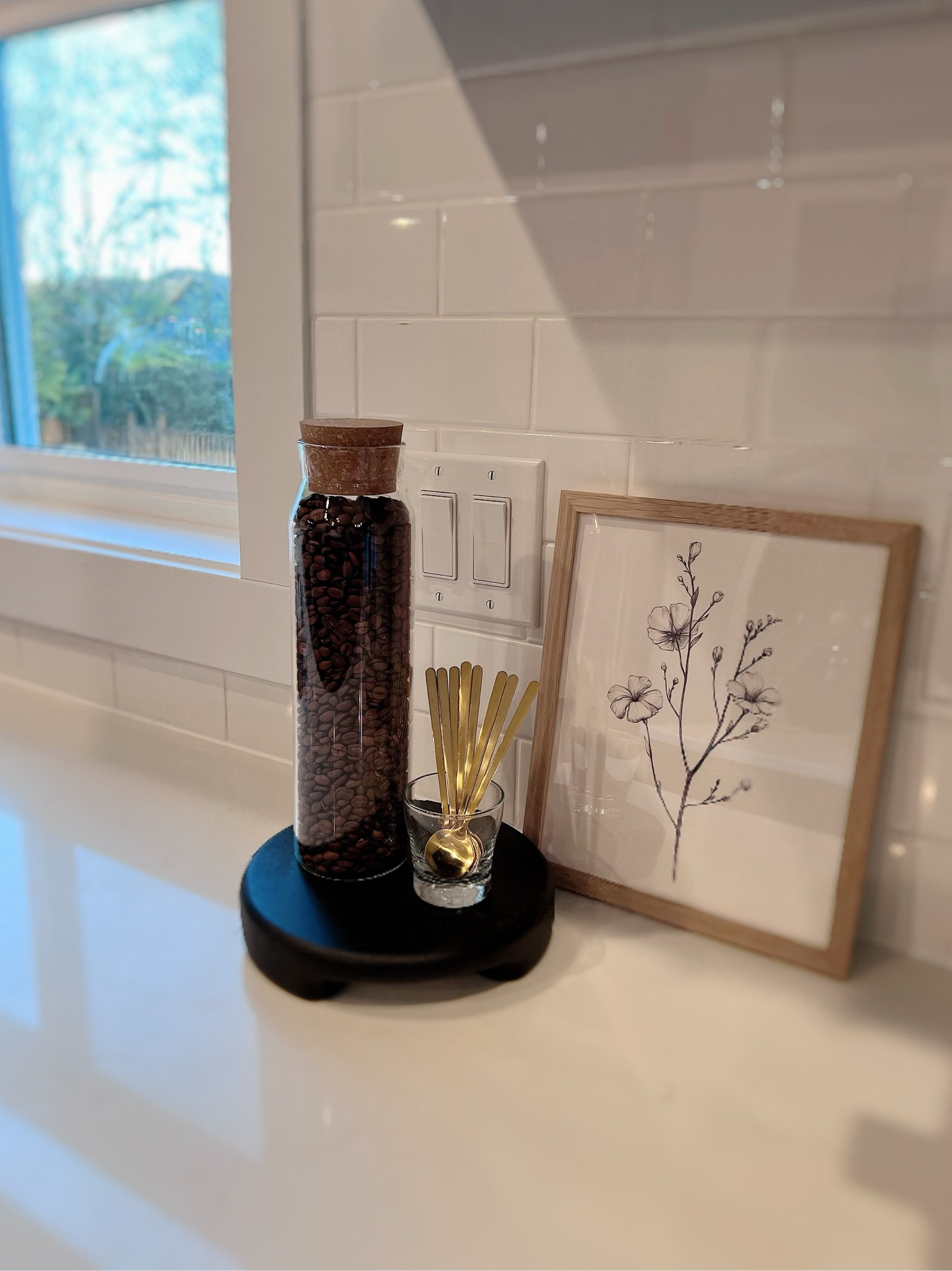 Coffee station refresh ☕️
These pictures came in a four pack and Omgosh the frames are amazing and the pictures go with everything !