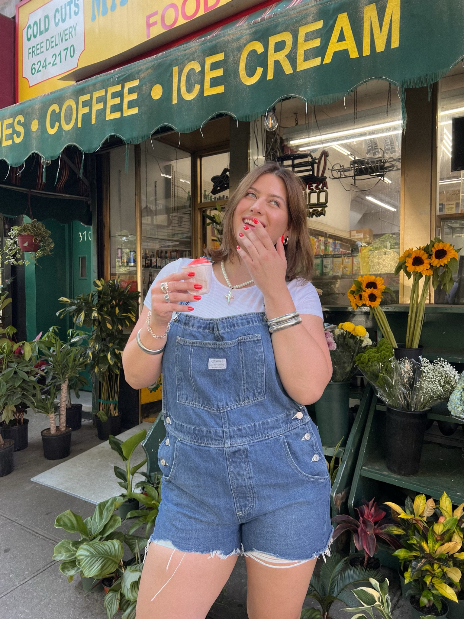 Summer outfits in the city 🤍

#LTKMidsize #LTKStyleTip