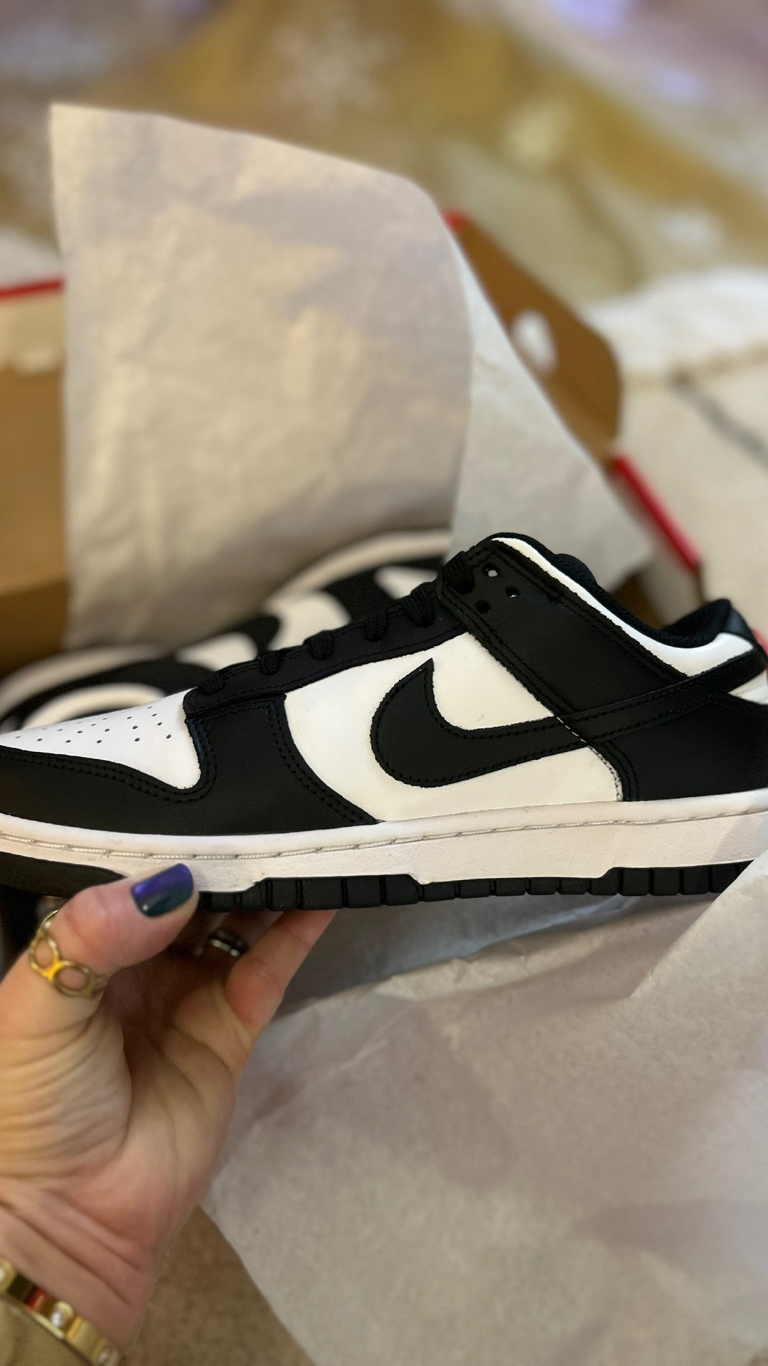 Unbox my new @nike dunks with me!  Currently 25% off with an extra 25% off at checkout with code: GIFTS.  
The perfect gift for your sneaker lovers. 🫶 Linked more gift ideas part of the sale!

#LTKFindsUnder100 #LTKGiftGuide #LTKSaleAlert