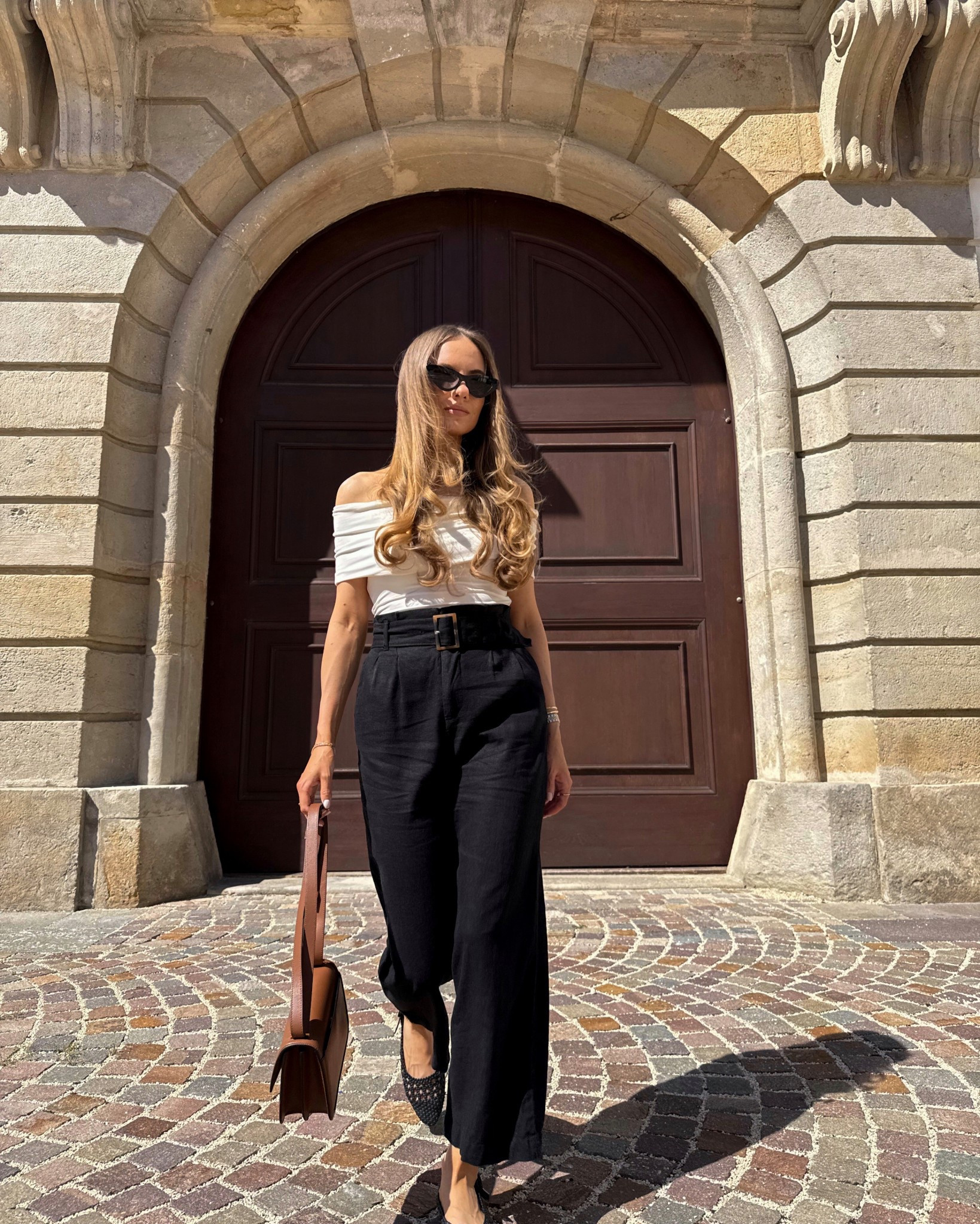 monochrome with a pop of tan ☁️ 

elevated summer outfits | monochrome outfits | minimal style ideas | styling linen
| minimal chic | neutral outfits | what to wear 

#LTKStyleTip #LTKShoeCrush #LTKItBag