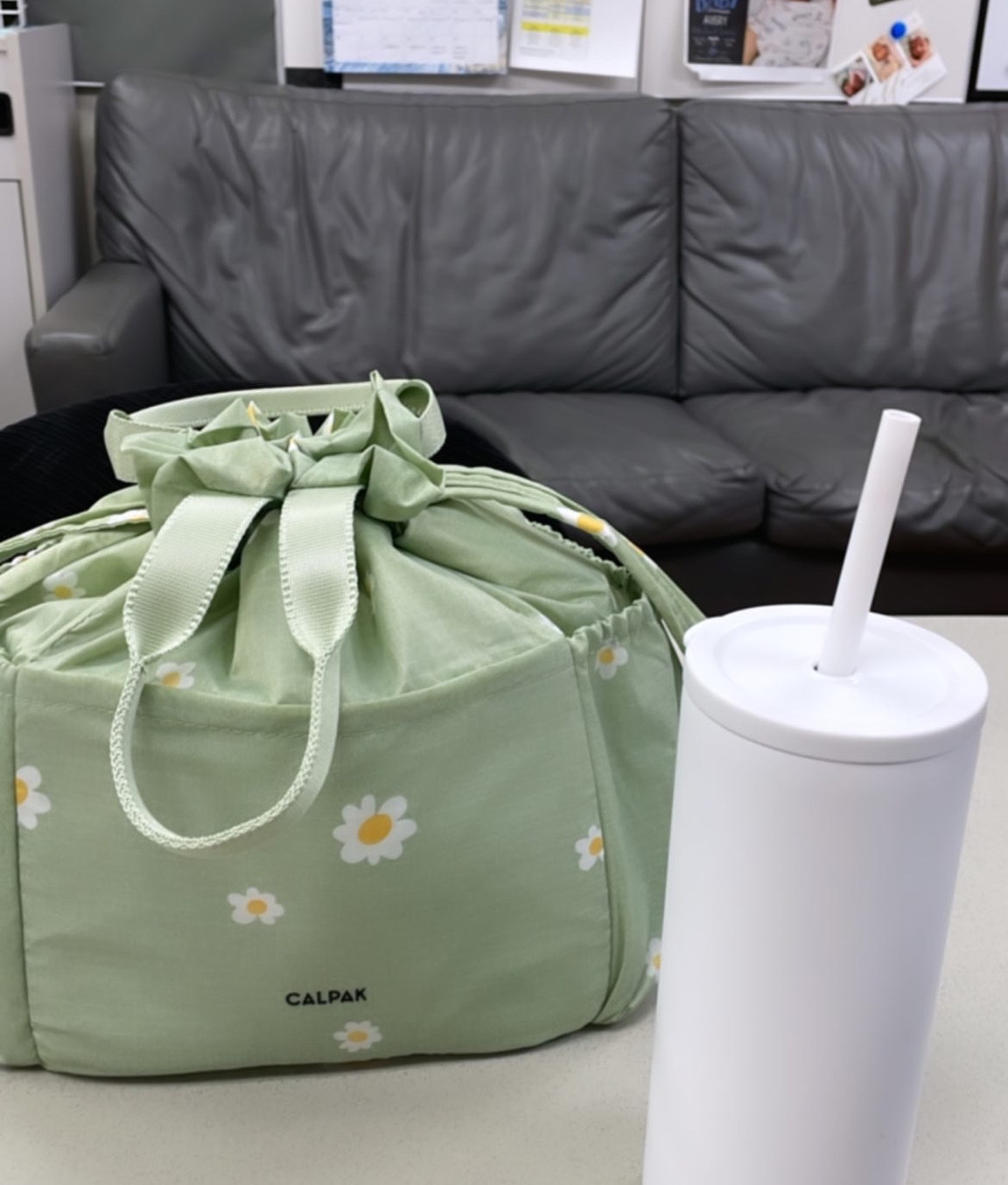 Calpak - lunch bag (daisy)💚

#LTKitbag