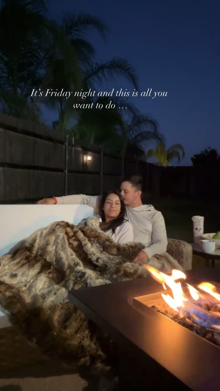 We are not perfect but he is the calm to my storm. You know we never had a religious traditional church wedding but we didn’t feel the need to. Our love was more than a symbol or a piece of jewelry that needed to be bragged about. I had just given birth to my baby and he spent those weeks taking care of me doing anything and everything he could do to make sure I was comfortable. He listened oh he listened to every heart break, every moment I felt unseen and reminded me of my beauty. He thought me the true meaning of being a family and being present for one another including our kids. We got married at the San Francisco City hall. The people who cared to be there were there and for a moment in my life I didn’t question anything. I knew I wouldn’t want to be anywhere else. I knew without a doubt that this was my person. 

Didn’t mean to over share there lol but I hope you all enjoy your Friday. By the way this is the coziest blanket and I believe everyone should own at least one of these for those nights in 🤎 

Follow for more home content @casarustica29 

#home #neutrals #ａｅｓｔｈｅｔｉｃ #throwblanket #lovestory #lovestorybegins #lovestoryreel #outdoors