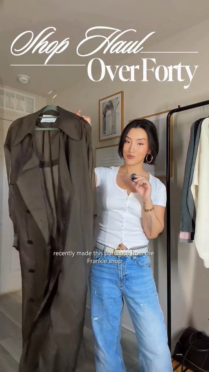 Style over 40 – Shop Haul Try-On ✨

Recently picked up this chiffon trench coat from The Frankie Shop and thought it would be such a fun addition to my closet 🤍

I’ve always loved layering, but living in LA definitely limits that a bit because of the heat ☀️ So when I saw this lightweight chiffon style, I immediately thought it would be perfect for those windier days or cooler evenings when you still want that layered look without feeling too bundled up.

It’s not my usual go-to style, which honestly made me want to try it even more. Sometimes the best wardrobe additions are the pieces that push you just slightly out of your comfort zone ✨

What do you think—would you wear something like this? And how would you style it? 👀

#StyleOver40 #TheFrankieShop #LayeringStyle #OOTDOver40 #ChicAndEffortless

#LTKootd #LTKOver40 #LTKxMadewell