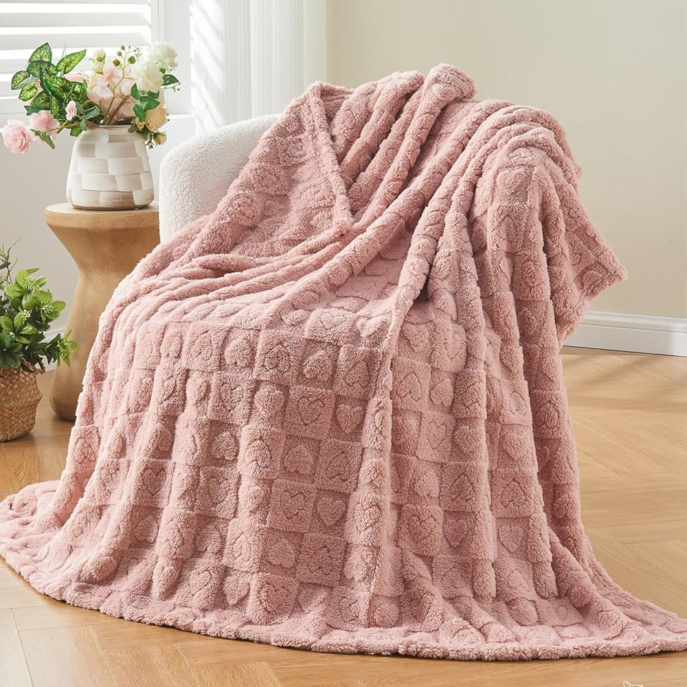 NEWCOSPLAY Super Soft Throw Blanket Pink Premium Silky Flannel Fleece 3D Heart Checkered Lightwei... | Amazon (US)