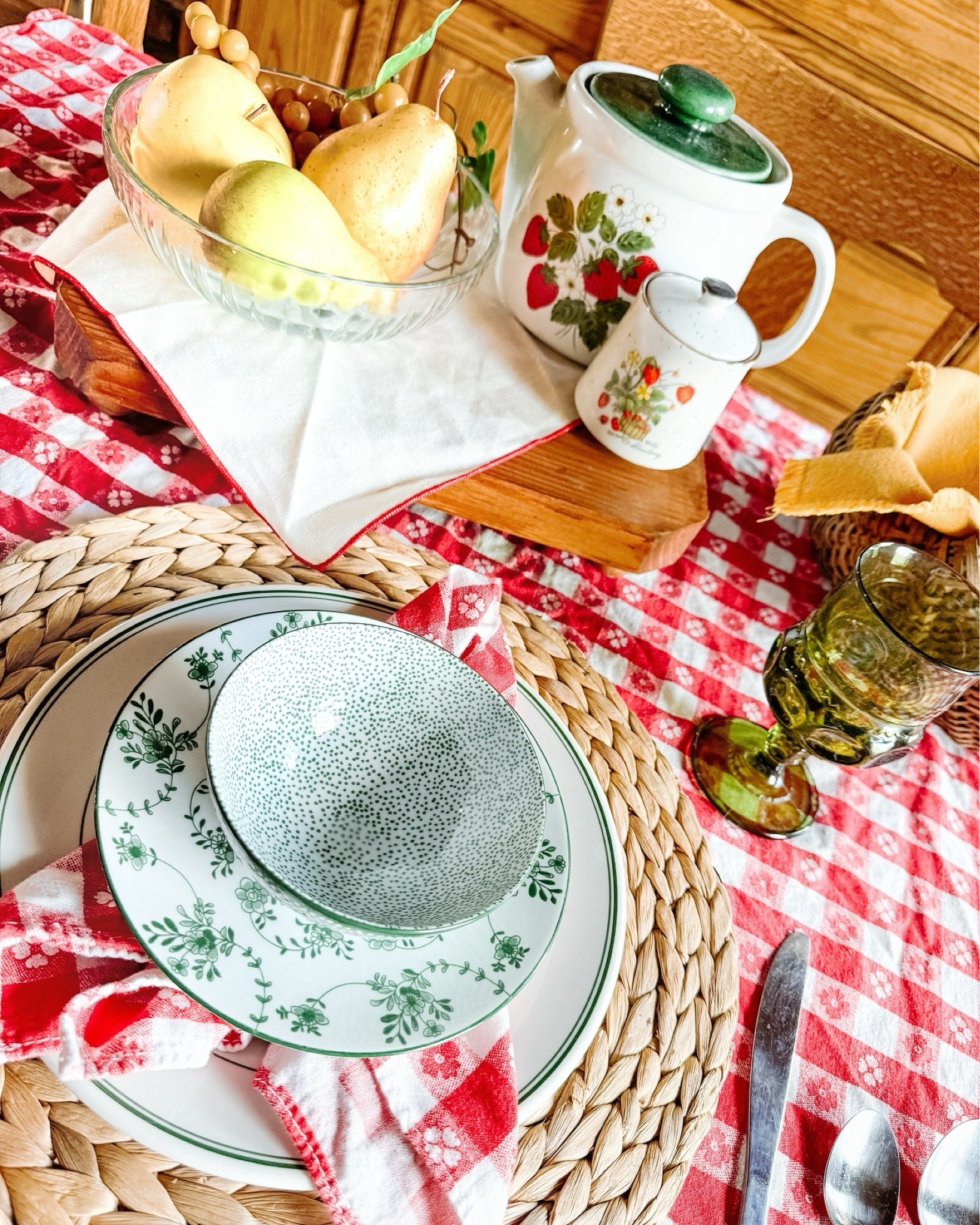 Summer parties? I’ve got you’ve covered with this classic tablescape featuring strawberries and other fruit  

#LTKHome #LTKSeasonal