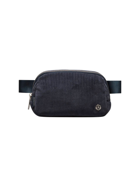 Everywhere Belt Bag 1L *Corduroy | Unisex Bags,Purses,Wallets | lululemon | Lululemon (US)