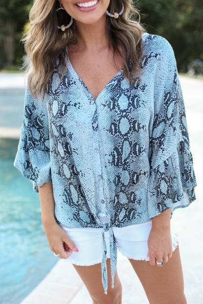 Who Loves Ya Top - Light Blue | ivy & leo