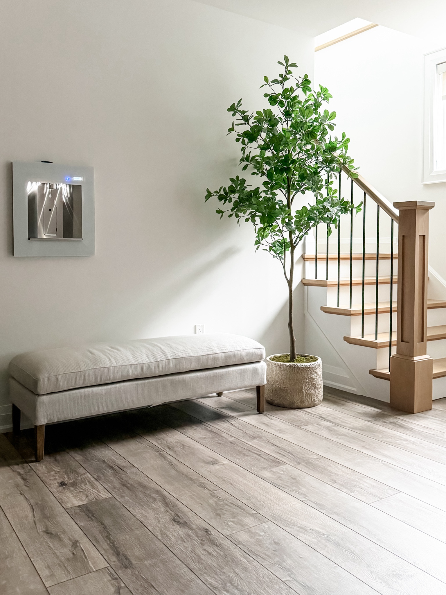 Love adding faux greenery where the sun doesn’t shine 😉



#LTKstyletip #LTKSeasonal #LTKhome