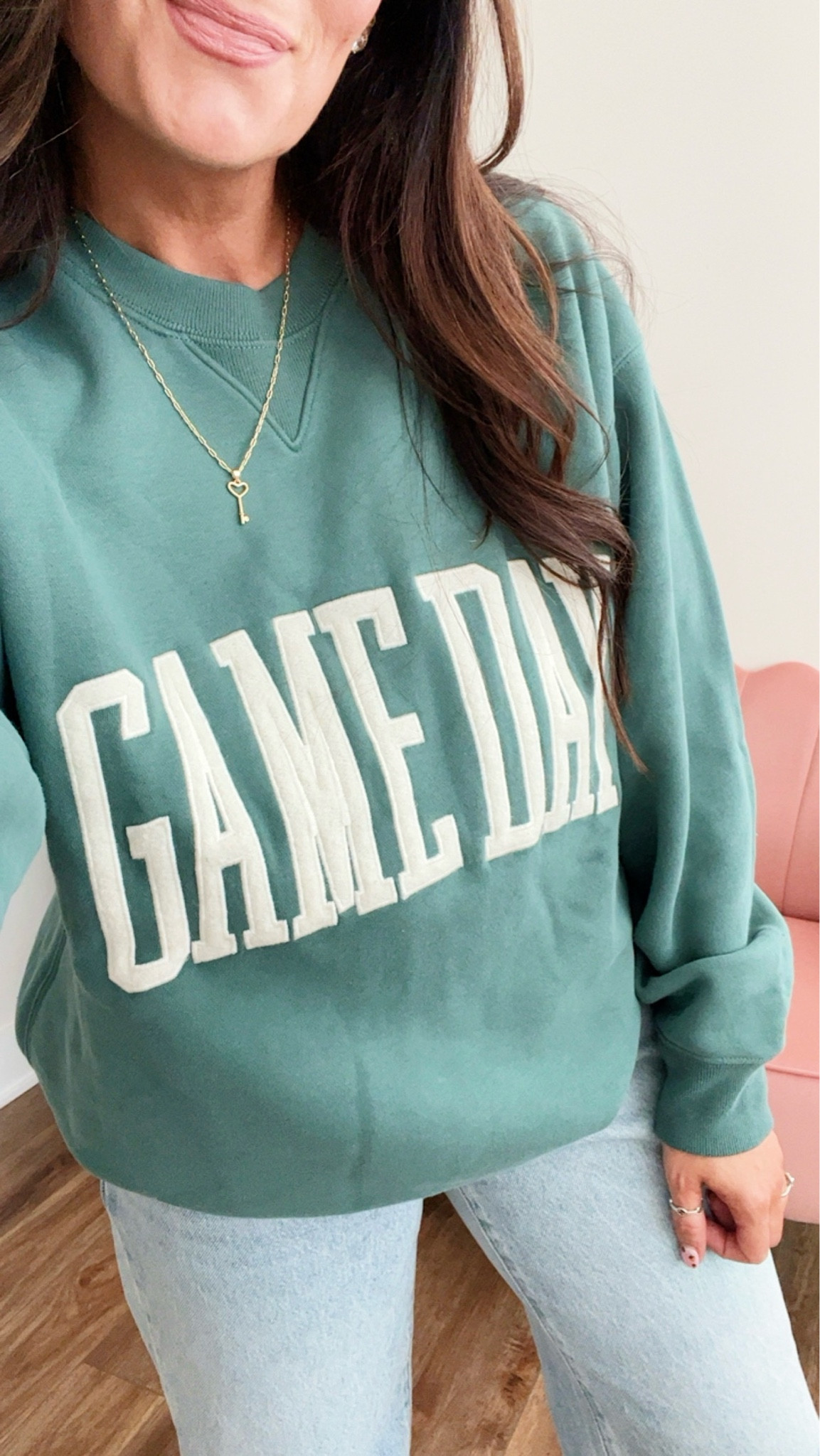 ABERCROMBIE TRY ON
• medium sweatshirt 
• target jeans - true to size - wearing a size 4 regular 

#LTKStyleTip #LTKFindsUnder50 #LTKxAF