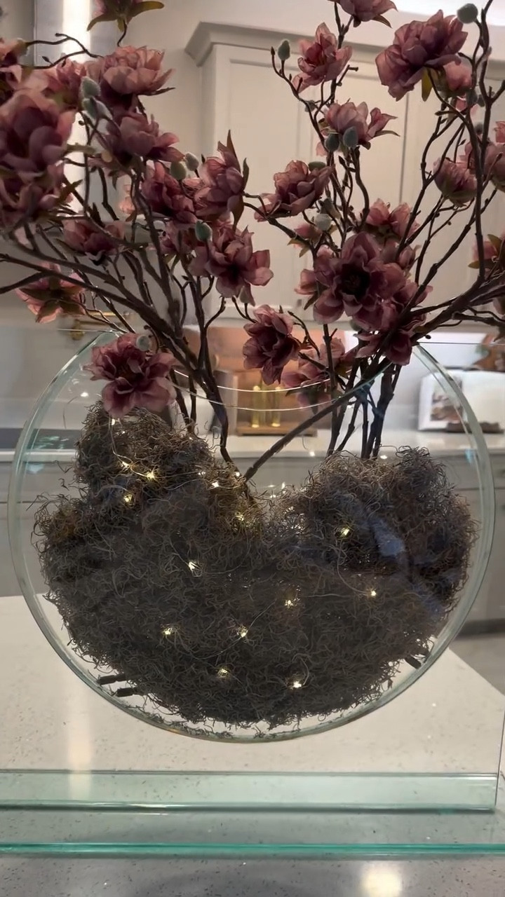 Comment VASE and I’ll send you the link.

Still searching for a Mother’s Day gift?
The Eclipse Vase from @zgallerie is one of those pieces that instantly elevates any space and makes the perfect gift for someone who loves home decor.

#zgallerie #mothersdaygift #giftideas #luxurydecor #homedecor homeinspo decorfinds tiktokhome