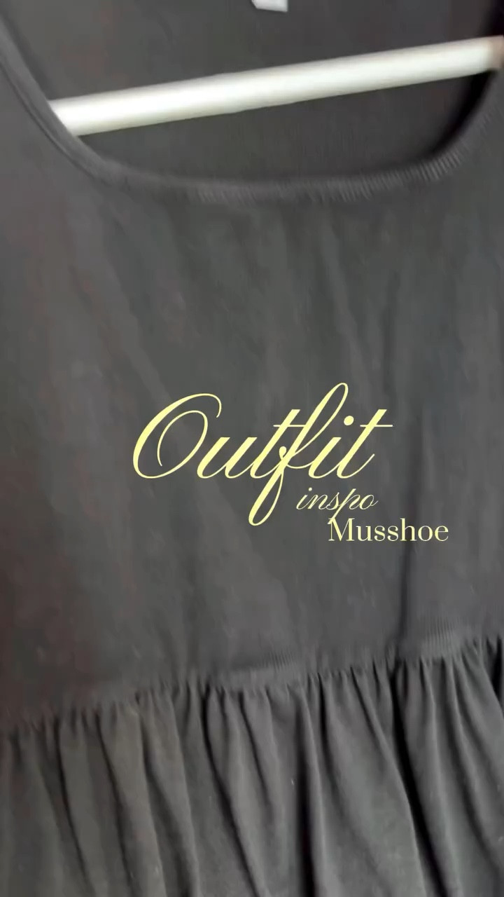 ✨ Outfit del día ✨
Hoy aposté por la comodidad sin perder el estilo. Estoy usando mis MUSSHOE Flat Shoes en animal print 🐆 que le dan un toque único y chic a este vestido largo negro 🖤.
Un look sencillo, elegante y con personalidad, perfecto para cualquier ocasión.

👗 ¿Tú también eres #TeamComodidad?
Cuéntame en los comentarios cómo combinarías unas flats animal print.

#OOTD #MUSSHOE #AnimalPrint #OutfitDelDía #LookDelDía #FashionInspo #WomenStyle
———
✨ Outfit of the Day ✨
Today I went for comfort without losing style. I’m wearing my MUSSHOE Flat Shoes in animal print 🐆, which add a chic and unique touch to this long black dress 🖤.
A simple, elegant, and stylish look—perfect for any occasion.

👗 Are you also #TeamComfort?
Tell me in the comments how you’d style animal print flats.

#OOTD #MUSSHOE #AnimalPrint #OutfitOfTheDay #LookOfTheDay #FashionInspo #WomenStyle