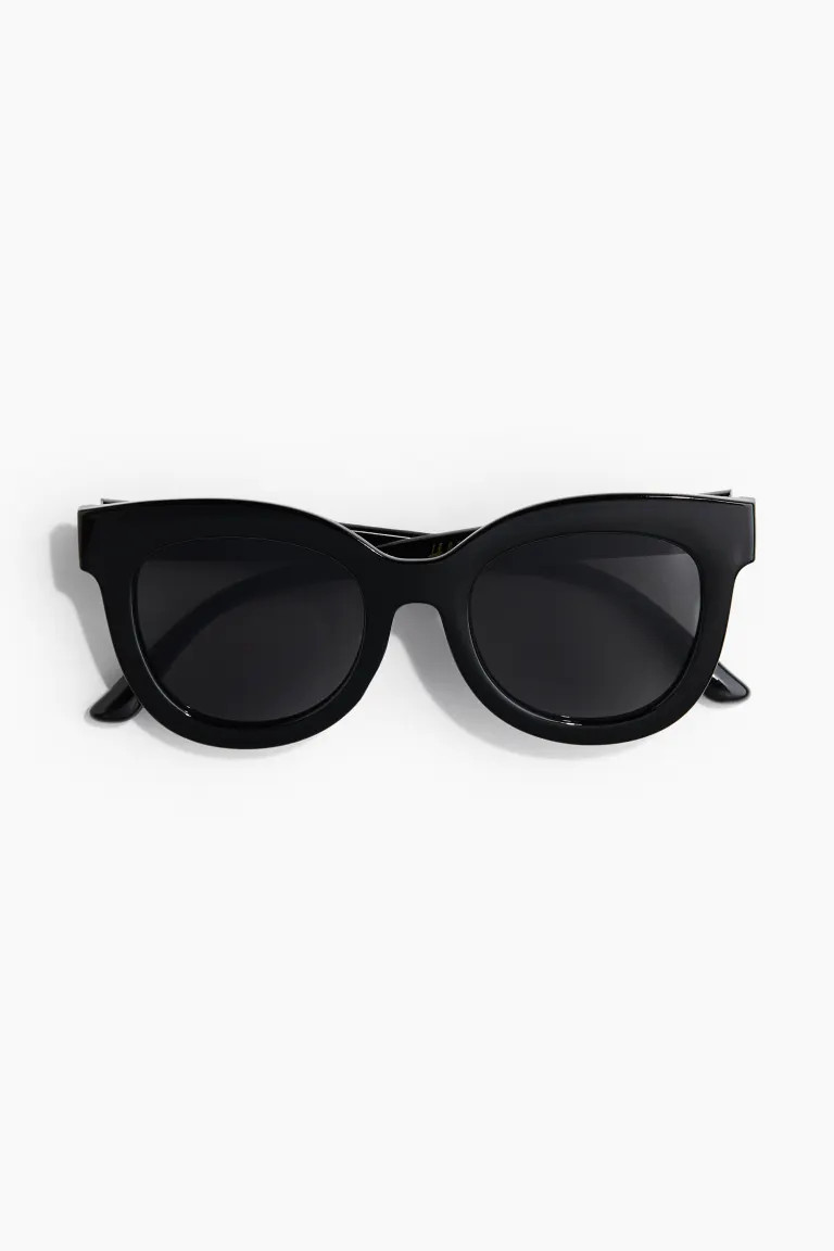 Sunglasses | H&M (UK, MY, IN, SG, PH, TW, HK)