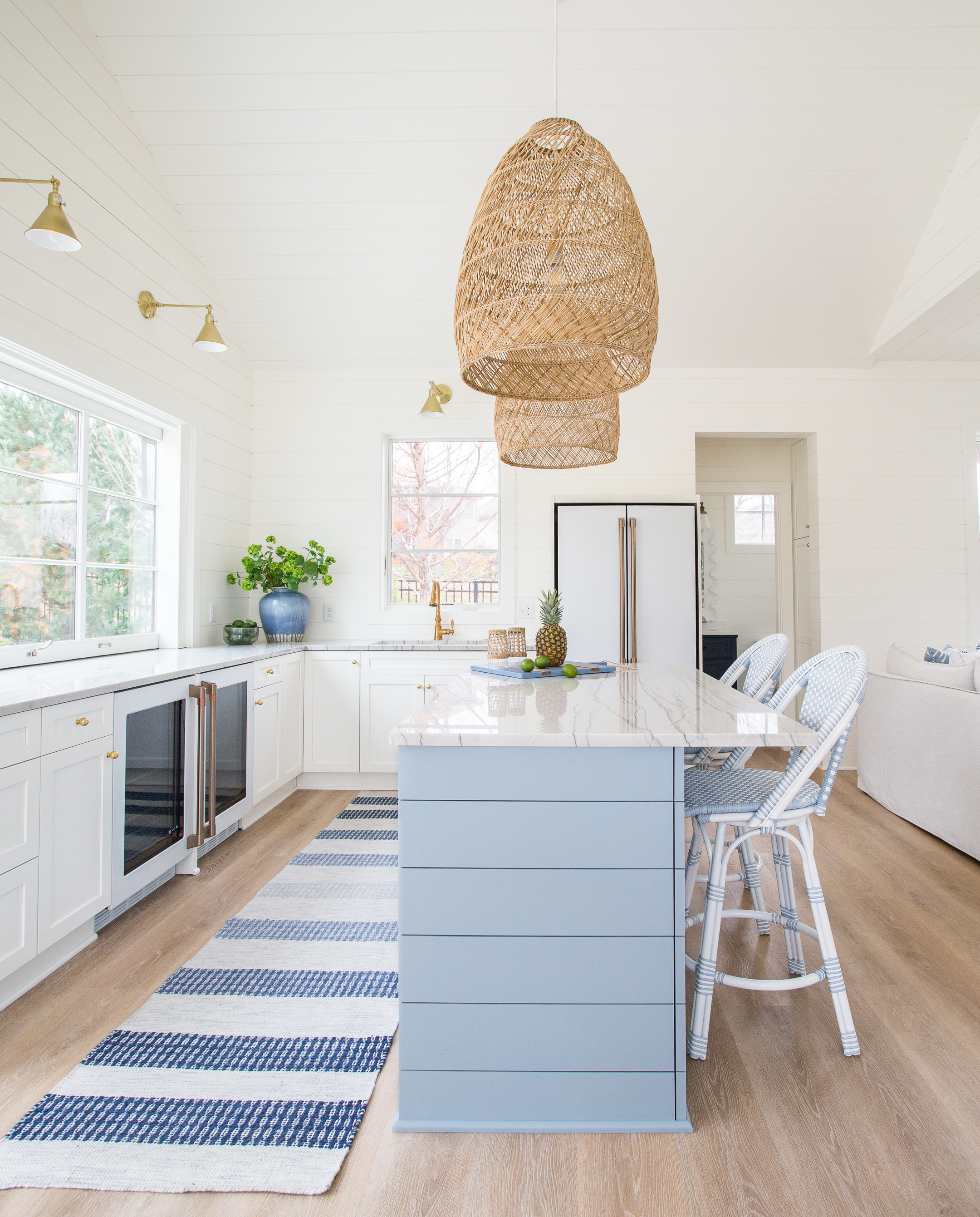 Modern coastal kitchen 🙌🏻🙌🏻

#LTKSeasonal #LTKdayinmylife #LTKHome