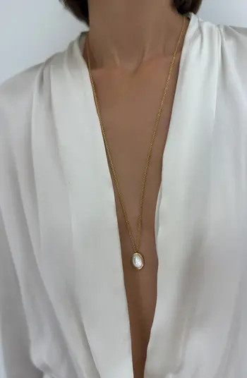 Oval Mother-of-Pearl Pendant Necklace | Nordstrom