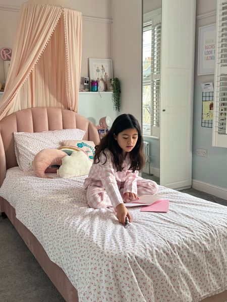 Gingham PJs 
Pink bedding 
The white company 

#LTKhome