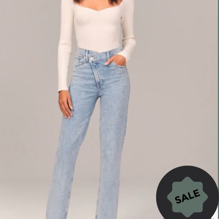 This top rated pair of jeans is on sale!

#LTKstyletip #LTKsalealert #LTKxAF