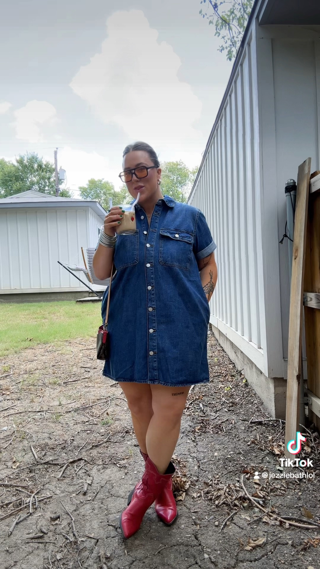 Denim girly 

#LTKFindsUnder50 #LTKMidsize #LTKShoeCrush