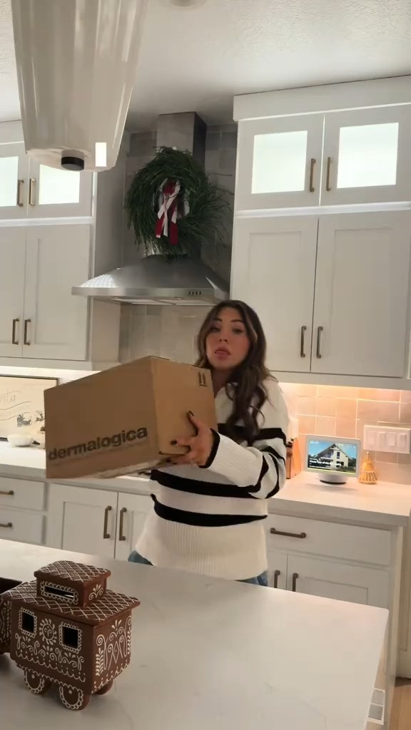   

 #LTKGiftGuide #LTKSeasonal #LTKBeauty