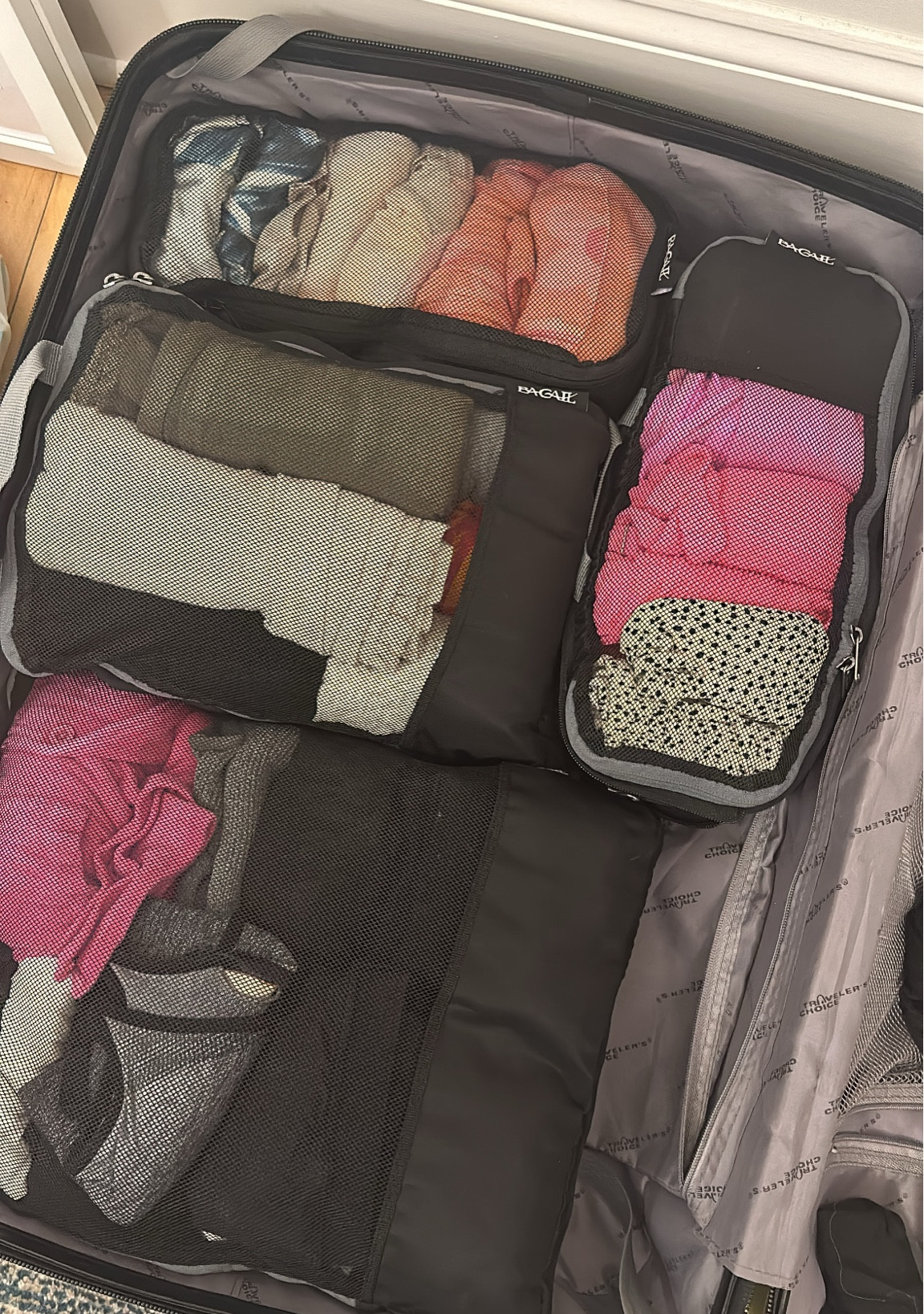 Idk how people function without packing squares! These ones are compression and I swear I can pack DOUBLE the amount 🙌🏼 I love this brand and the quality of them because I stuff them to the brim & they keep everything so organized during travel 🏝️🫶🏼🧳

#LTKfindsunder50 #LTKtravel #LTKMostLoved