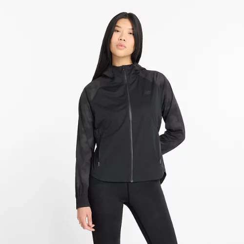 New Balance Women's Reflective Woven Jacket Black - Black | Joe's New Balance Outlet