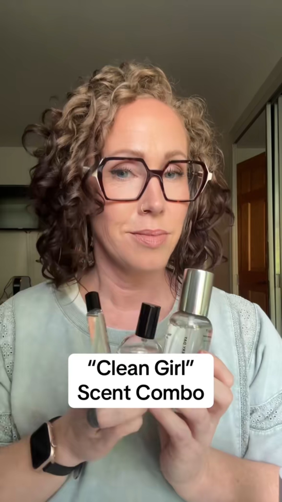 Clean Girl Scent Combo #cleangirlscent #cleanfragrance #cleanscents #perfumecombo #scentoftheday