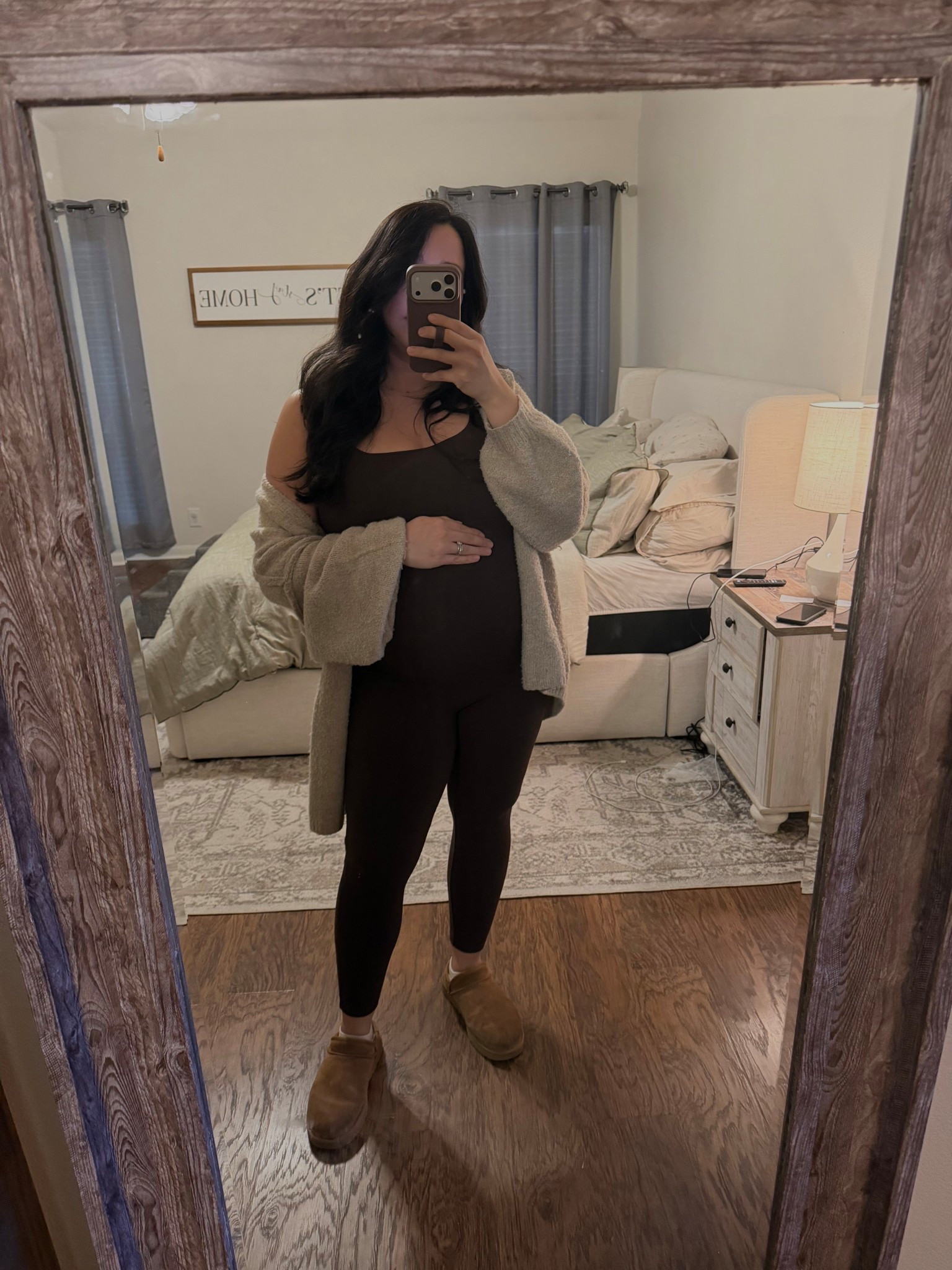 Bumpsuit for the win 🙌🏼🤎

#LTKmomlife #LTKBump #LTKootd