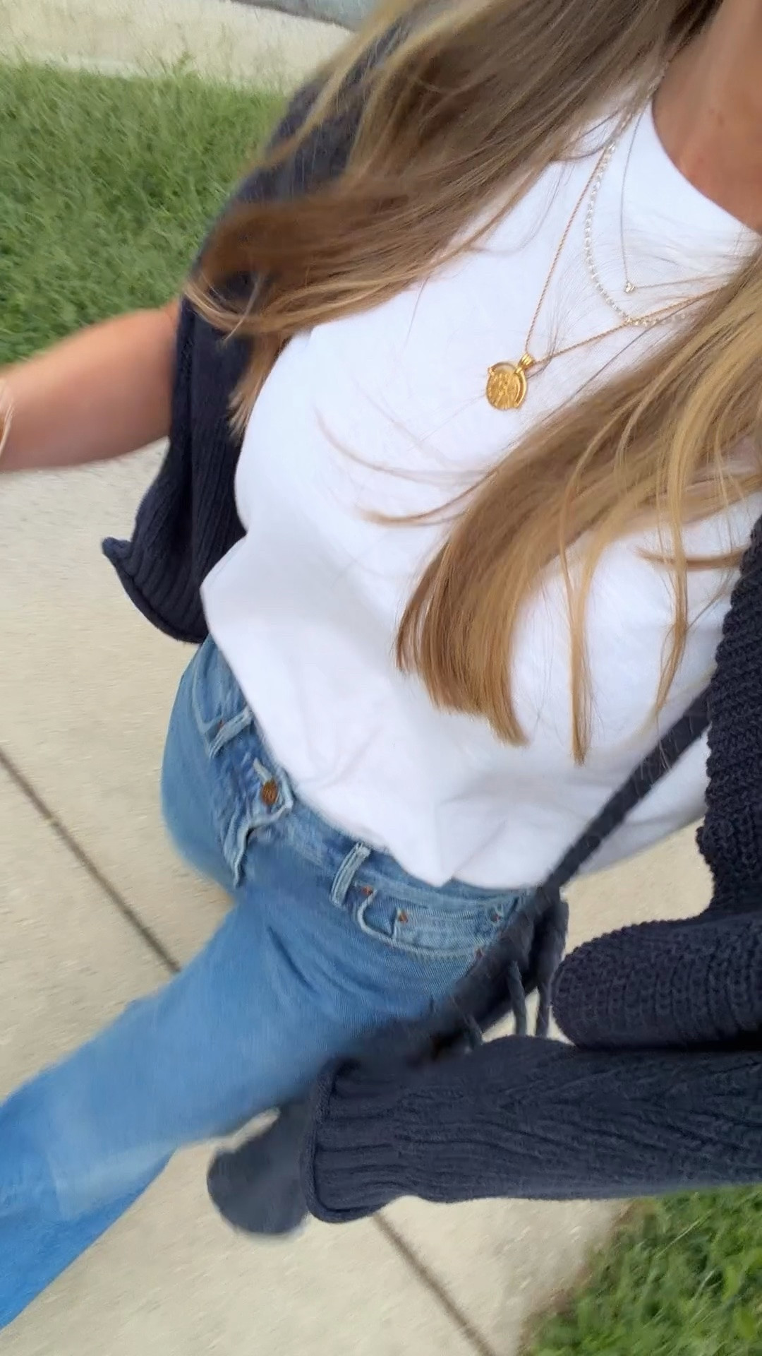If you didnt already grab this @Quince quince white slub knit tee last year, it is back in stock this year and I promise it is the best white tee under $25 available right now! #QuincePartner

Runs TTS, wearing a S