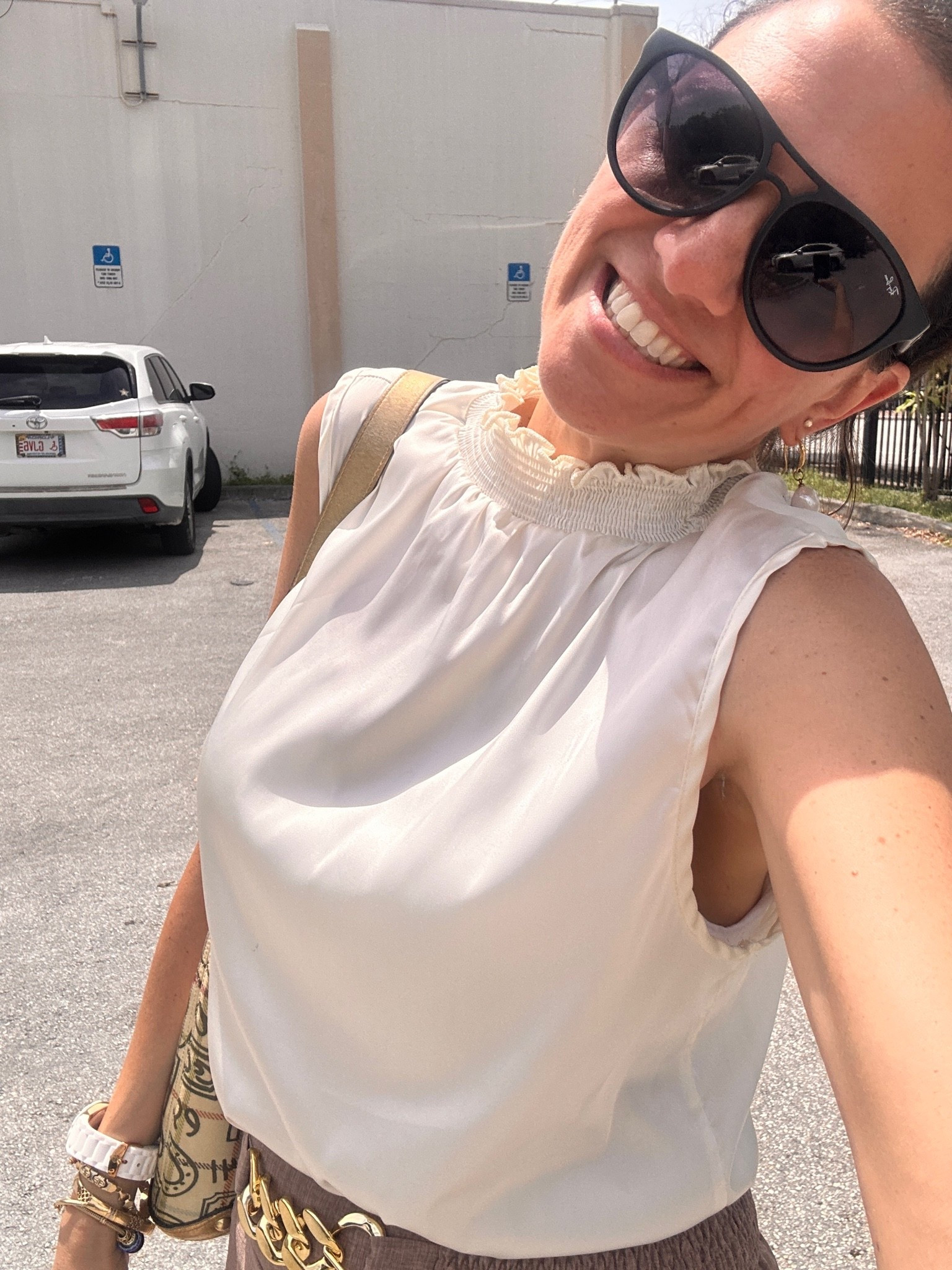 Sunglasses

#LTKdayinmylife #LTKmorningroutine #LTKmomlife